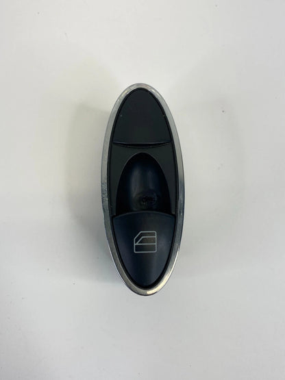 2003-2006 MERCEDES-BENZ E500 FRONT RIGHT DOOR WINDOW SWITCH A211-821-13-51 OEM