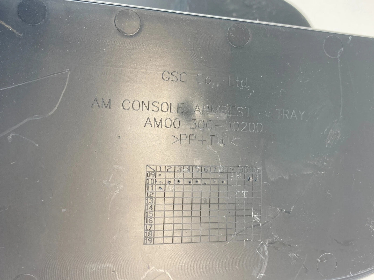 2010-2013 KIA SOUL CENTER CONSOLE ARMREST STORAGE COMPARTMENT 300-00200 OEM