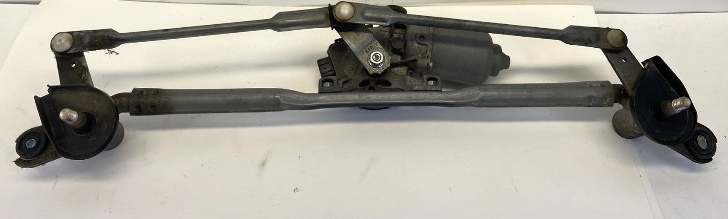 2011-2015 KIA SORENTO FRONT WINDSHIELD WIPER MOTOR W/ LINKAGE 98110-1U000 OEM