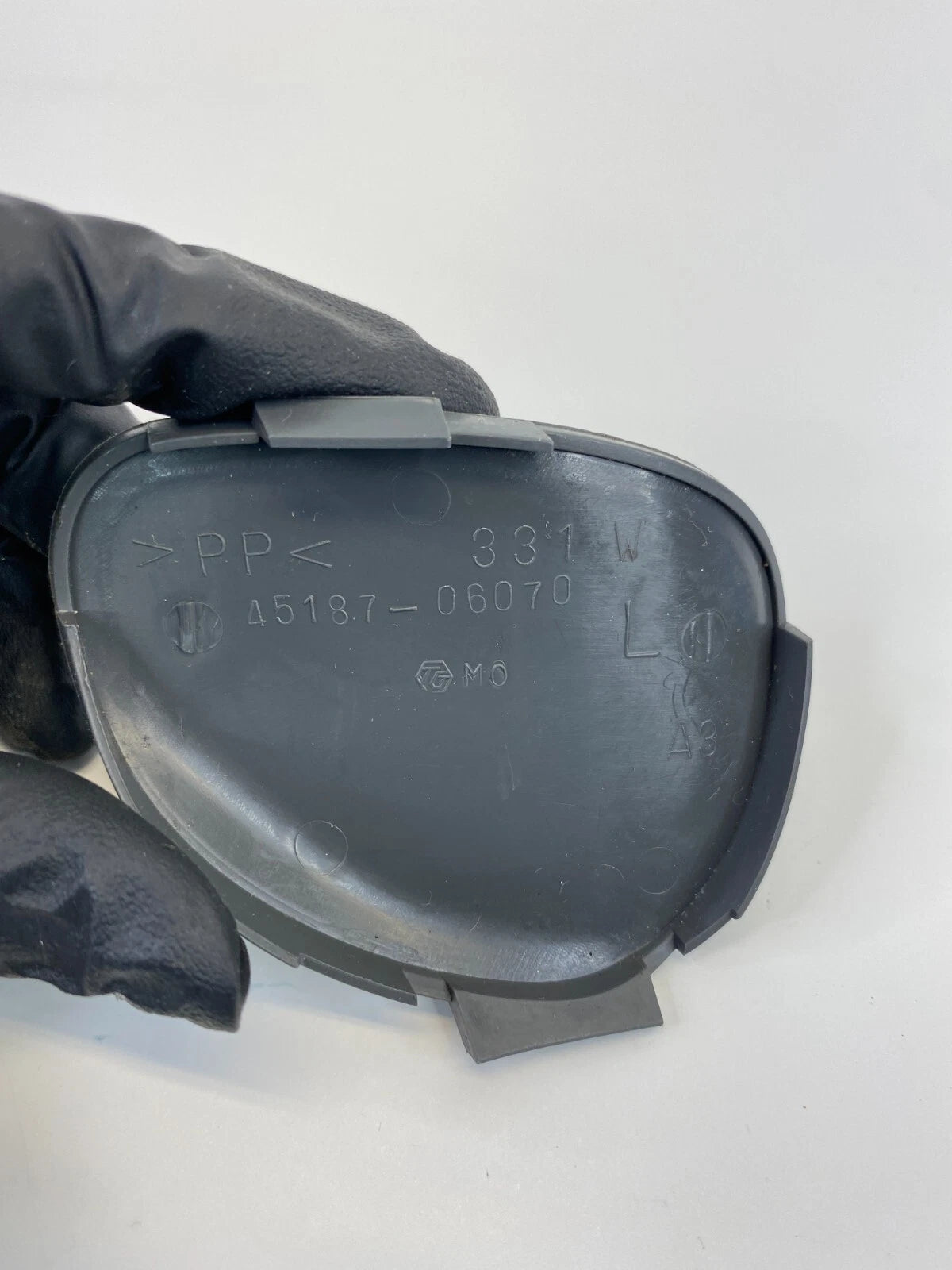 2007-2011 TOYOTA CAMRY LOWER STEERING WHEEL COVER CAP TRIM COVER 45187-06070 OEM