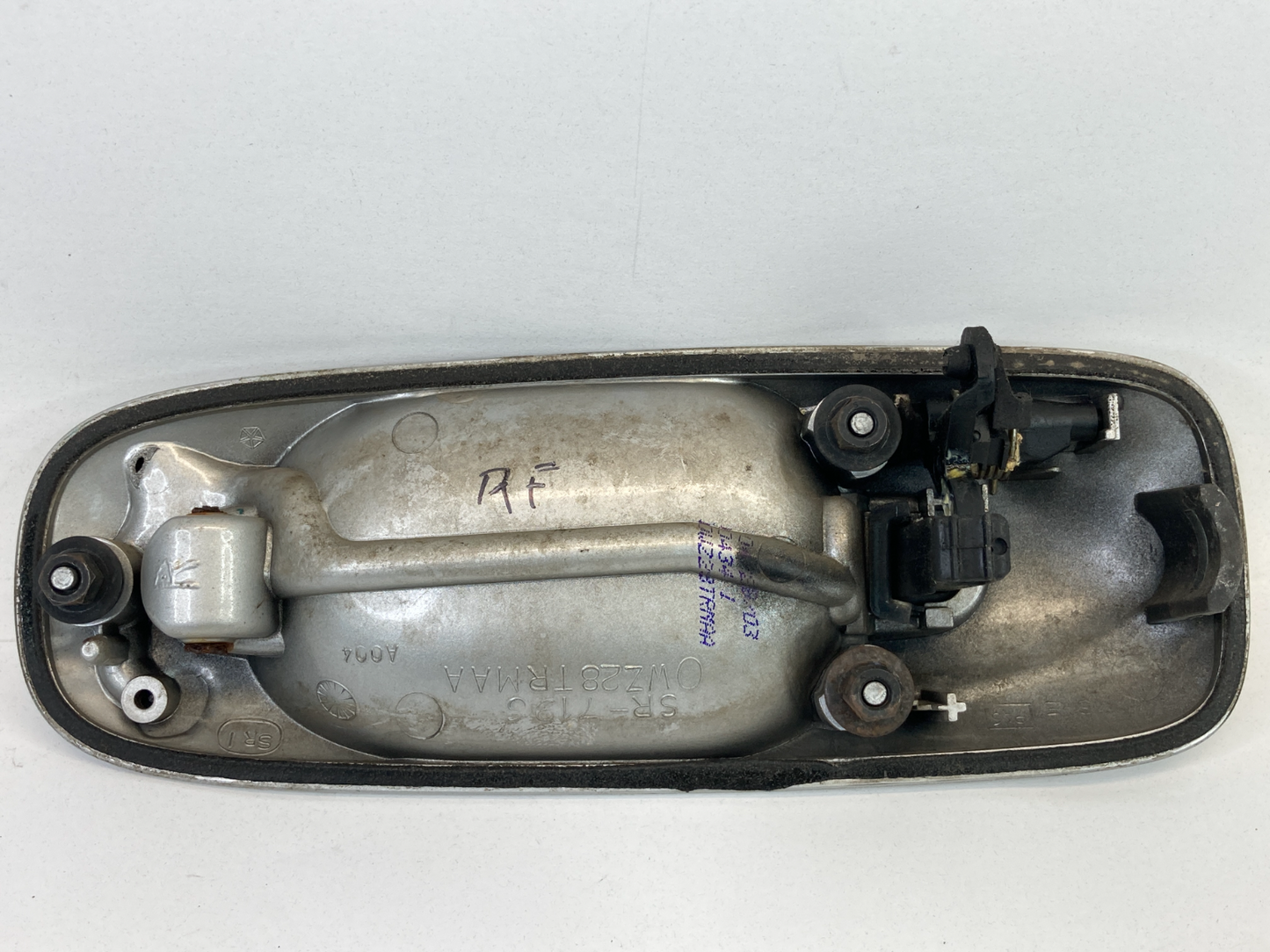 01-07 Chrysler Town & Country Front Right Side Exterior Door Handle WZ28TRMAA