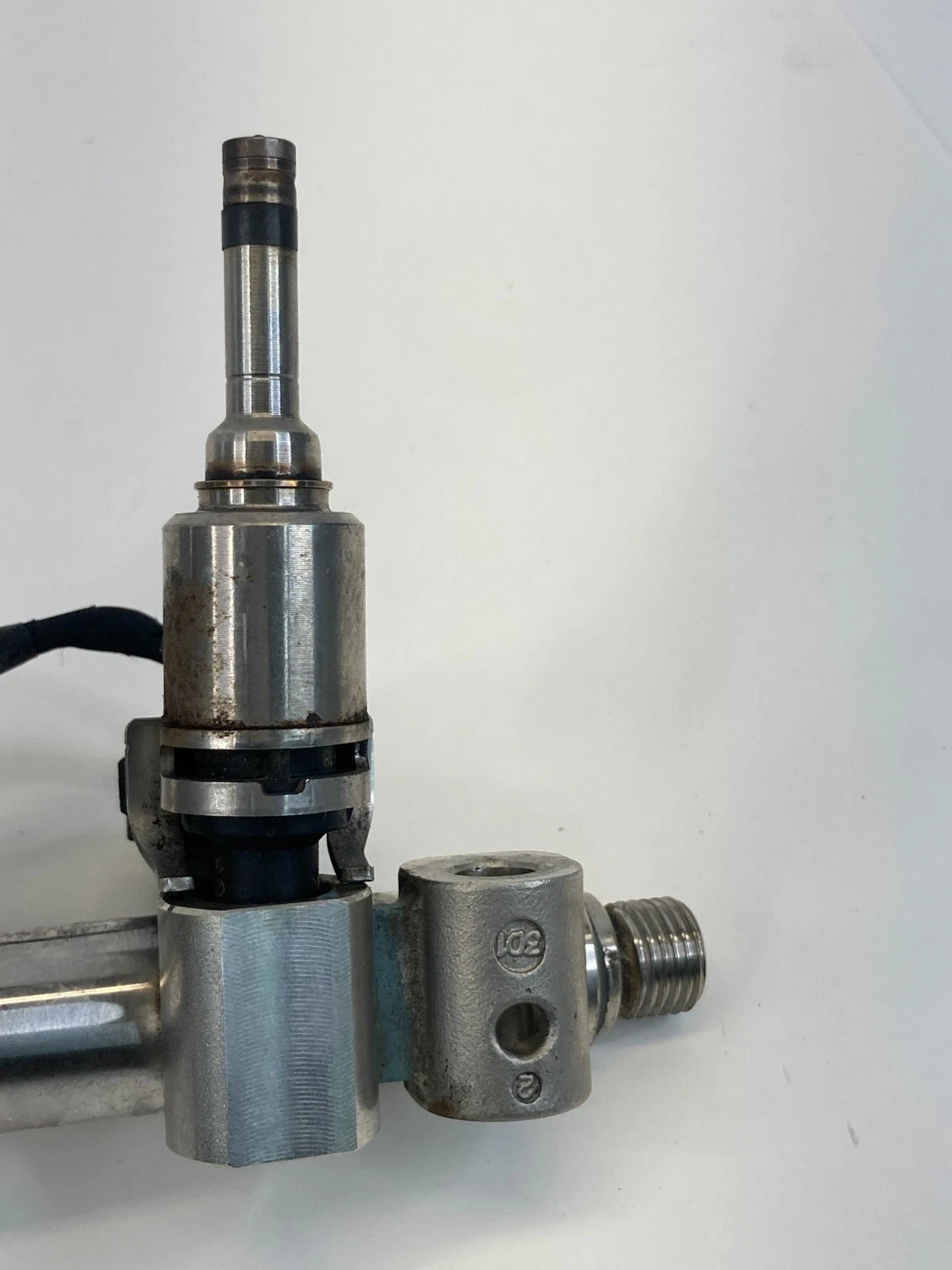 2012-2017 HYUNDAI ACCENT 1.6L FUEL INJECTION RAIL & INJECTOR ASSEMBLY 9162040003