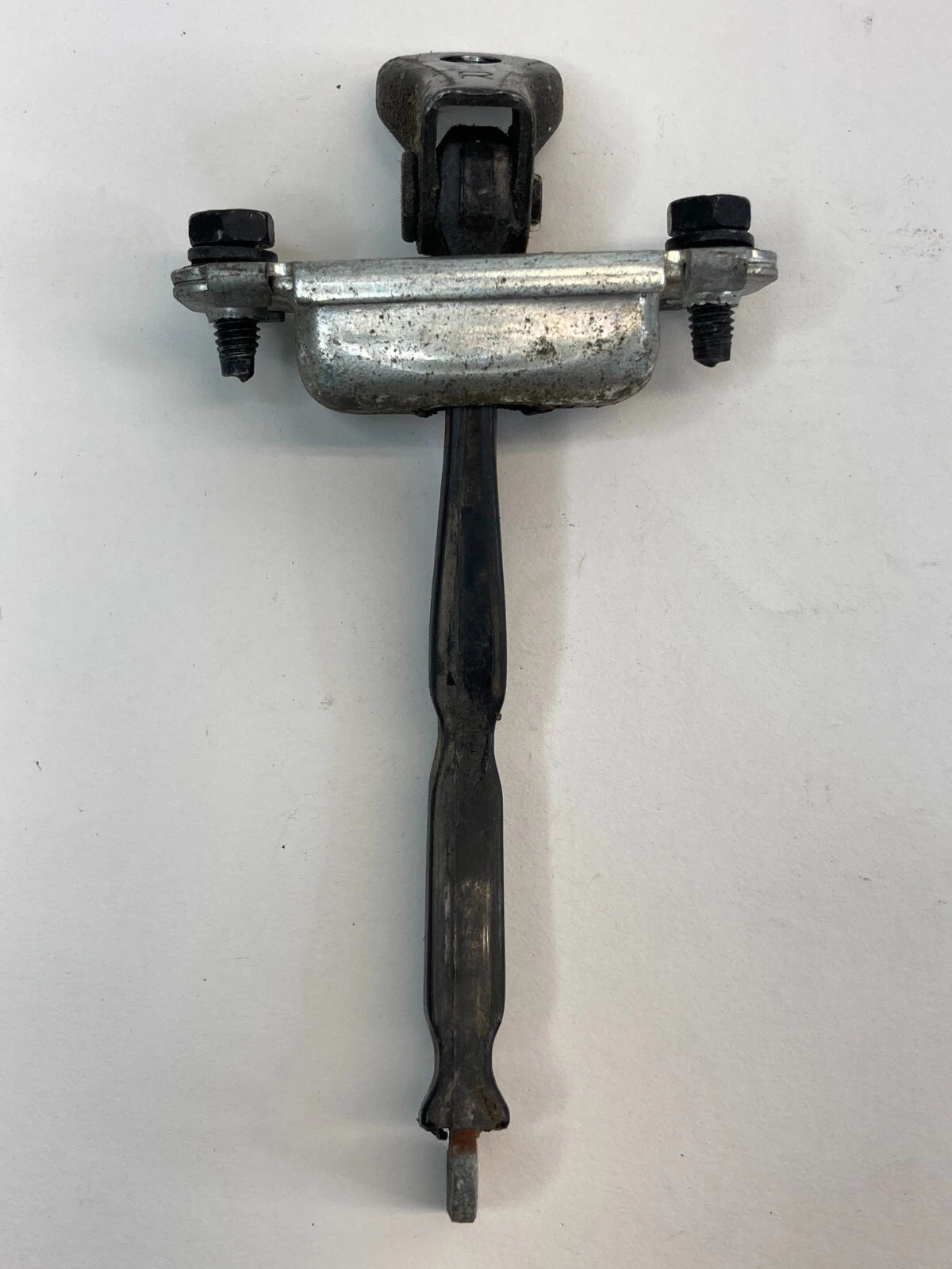 12-17 HYUNDAI ACCENT SEDAN REAR RIGHT SIDE DOOR LOCK CHECK STOPPER STRAP OEM