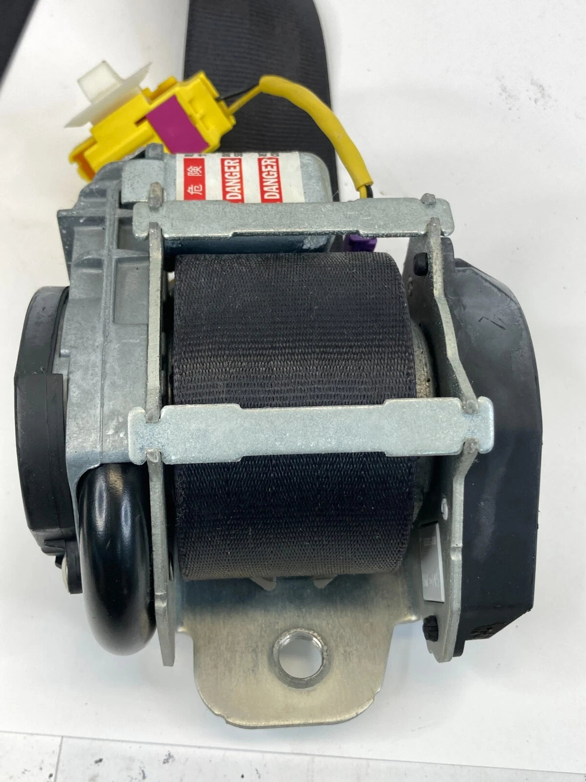 2005-2007 VOLKSWAGEN JETTA FRONT RIGHT SIDE SEAT BELT RETRACTOR 604003400A OEM