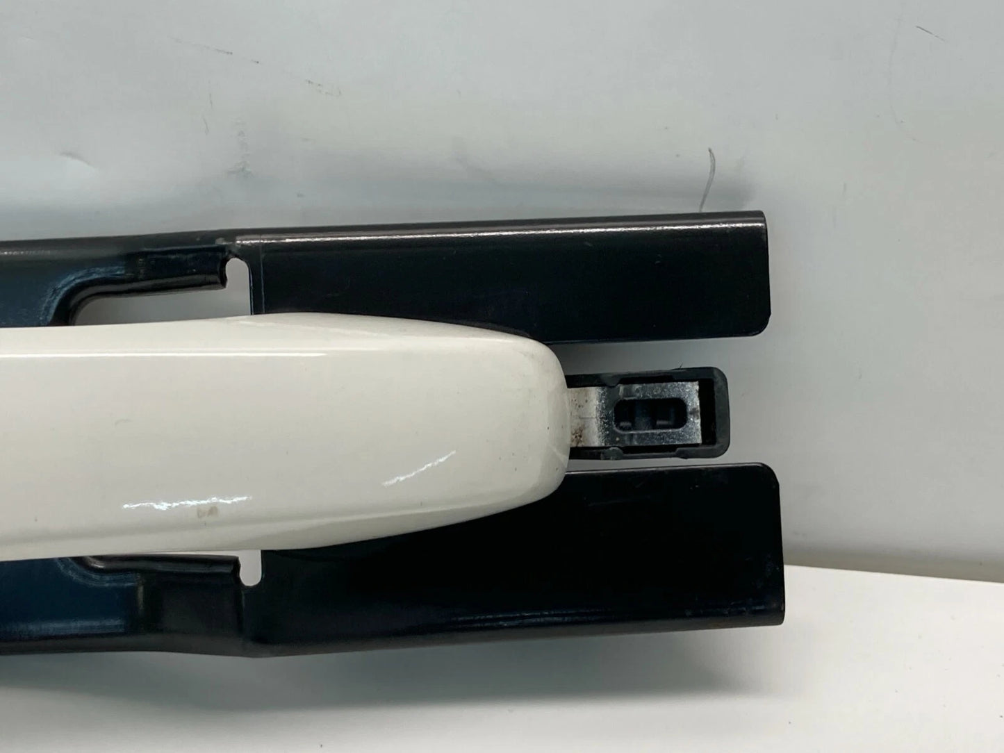 2008-2010 DODGE AVENGER FRONT PASSENGER SIDE EXTERIOR DOOR HANDLE 864AAA3909 OEM