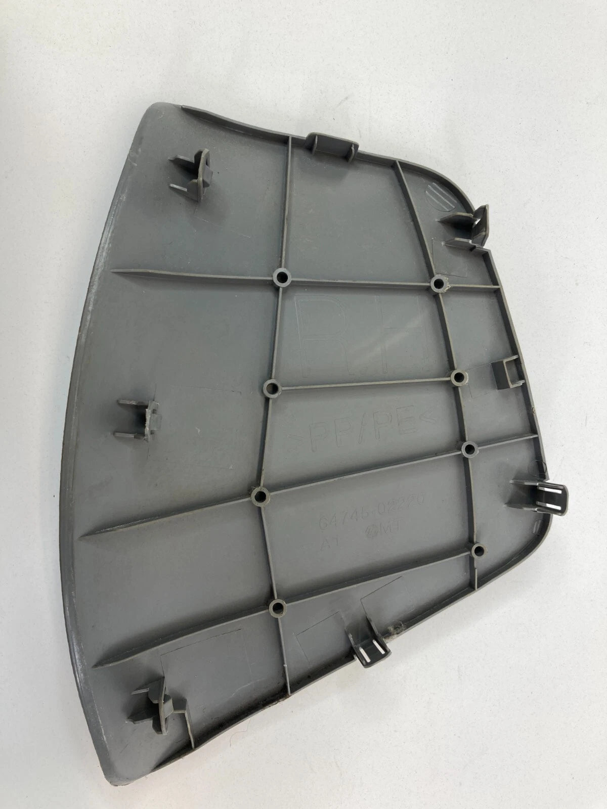 2009-2010 TOYOTA MATRIX HATCHBACK REAR RIGHT CARGO BAY COMPARTMENT ACCESS COVER
