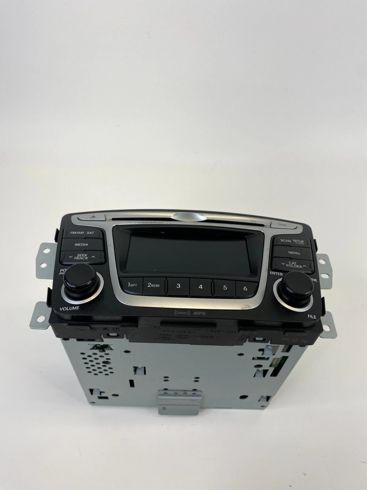 2012-2014 HYUNDAI ACCENT DASH AM FM CD RADIO PLAYER UNIT 96170-1R1104X OEM