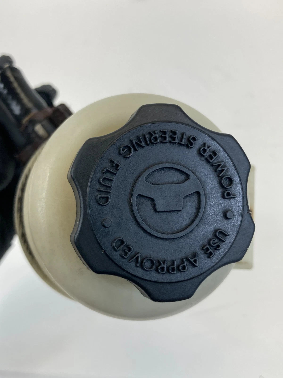 2011-2016 TOWN & COUNTRY POWER STEERING FLUID RESERVOIR BOTTLE CONTAINER OEM