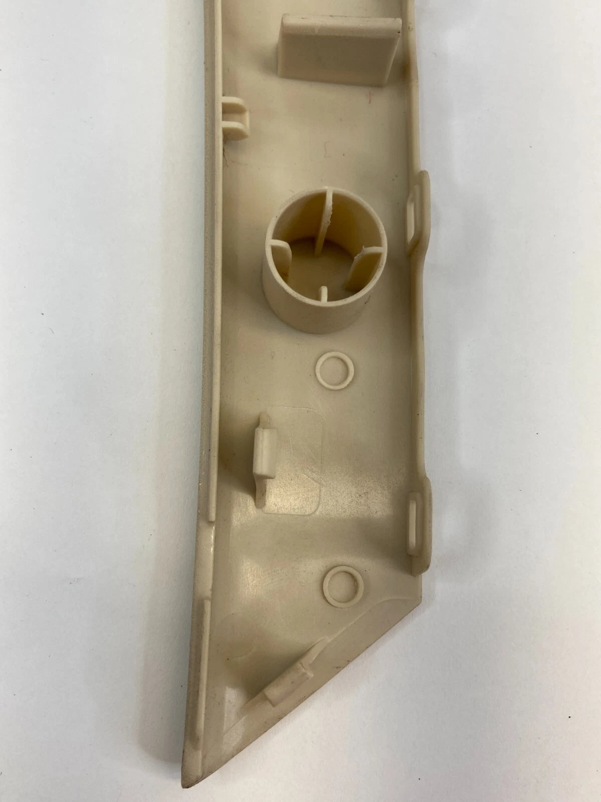 10-17 VOLKSWAGEN TIGUAN FRONT RIGHT PASSENGER SIDE INNER DOOR PULL HANDLE COVER