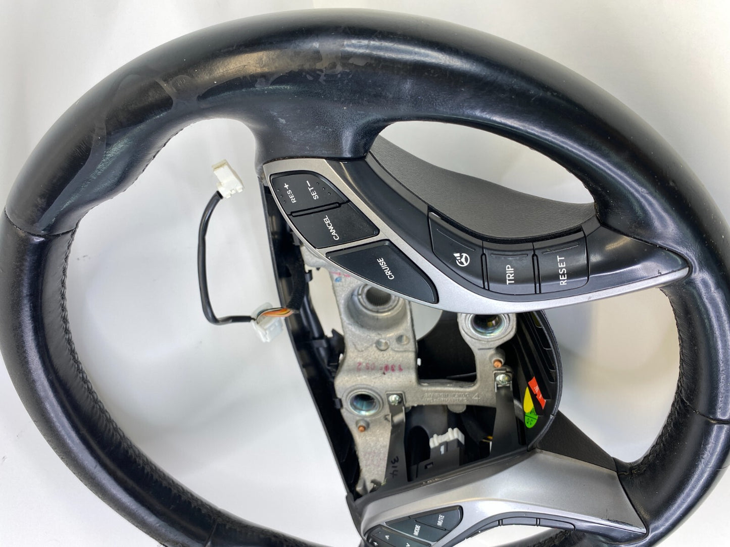 2013-2017 Hyundai Elantra GT Steering Wheel W/ Control Switches Assy OEM