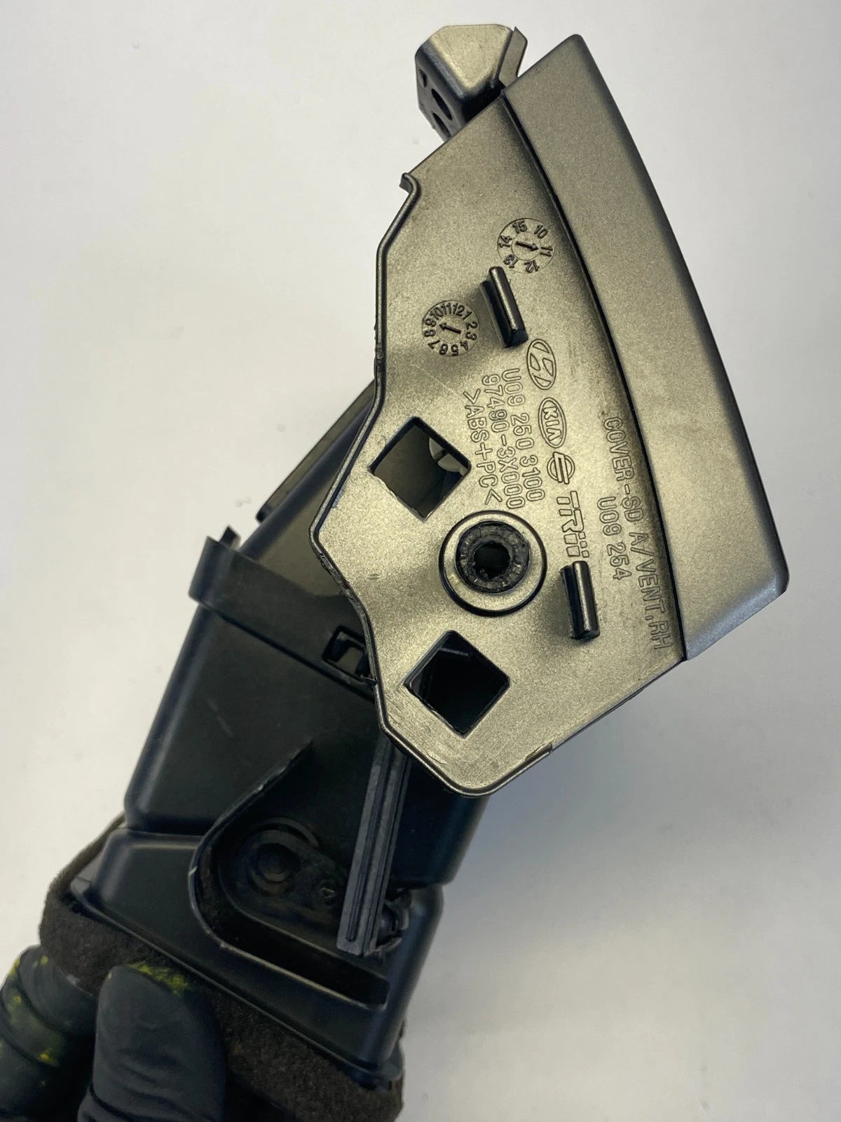 11-13 HYUNDAI ELANTRA FRONT RIGHT PASSENSER SIDE DASH AC AIR VENT OEM 974903X000