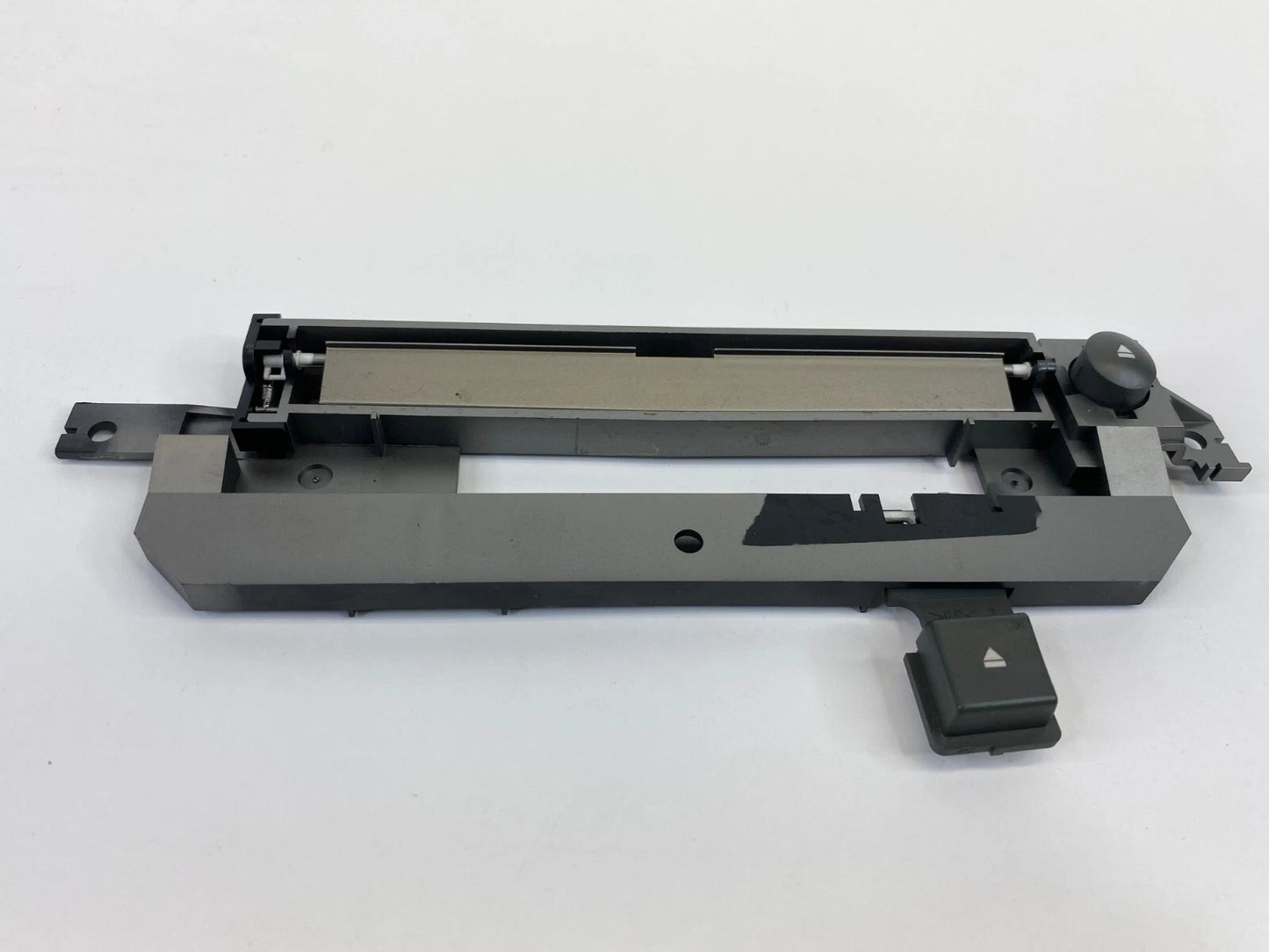 2004 2005 2006 Nissan Maxima Center Dash Stereo Radio Bezel CD Player Unit OEM