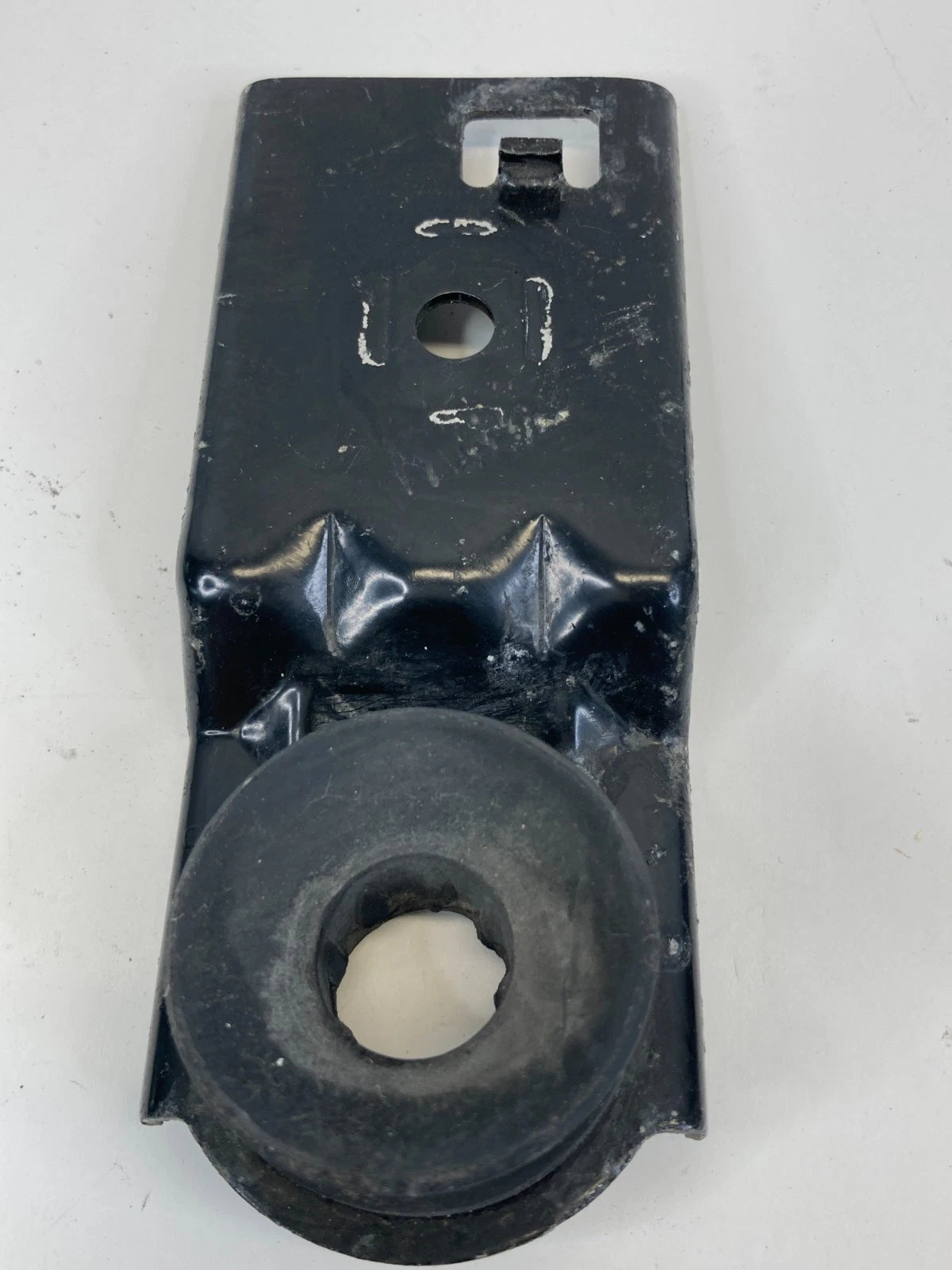 1998-2002 LINCOLN TOWN CAR MOUNT RADIATOR UPPER BRACKET MOUNT PAIR SET