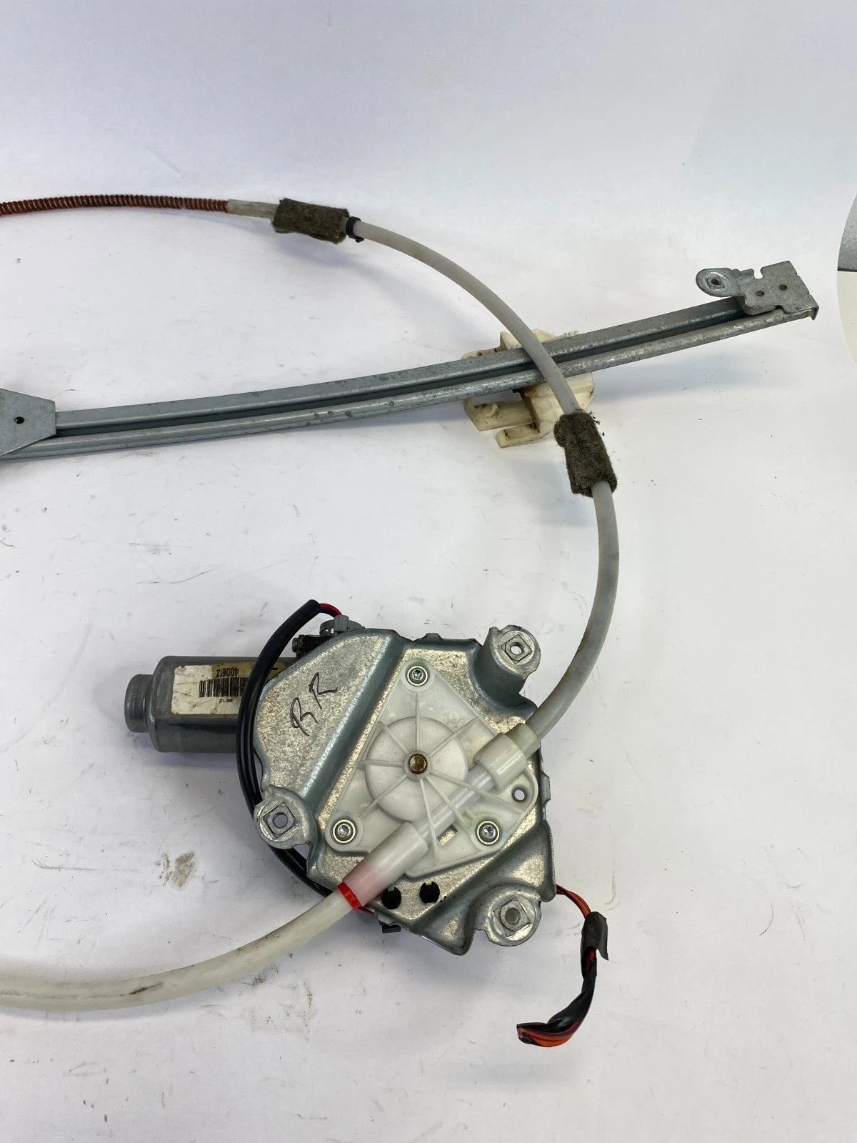 2006 2007 JEEP LIBERTY REAR RIGHT PASSENGER SIDE WINDOW MOTOR WITH REGULATOR OEM