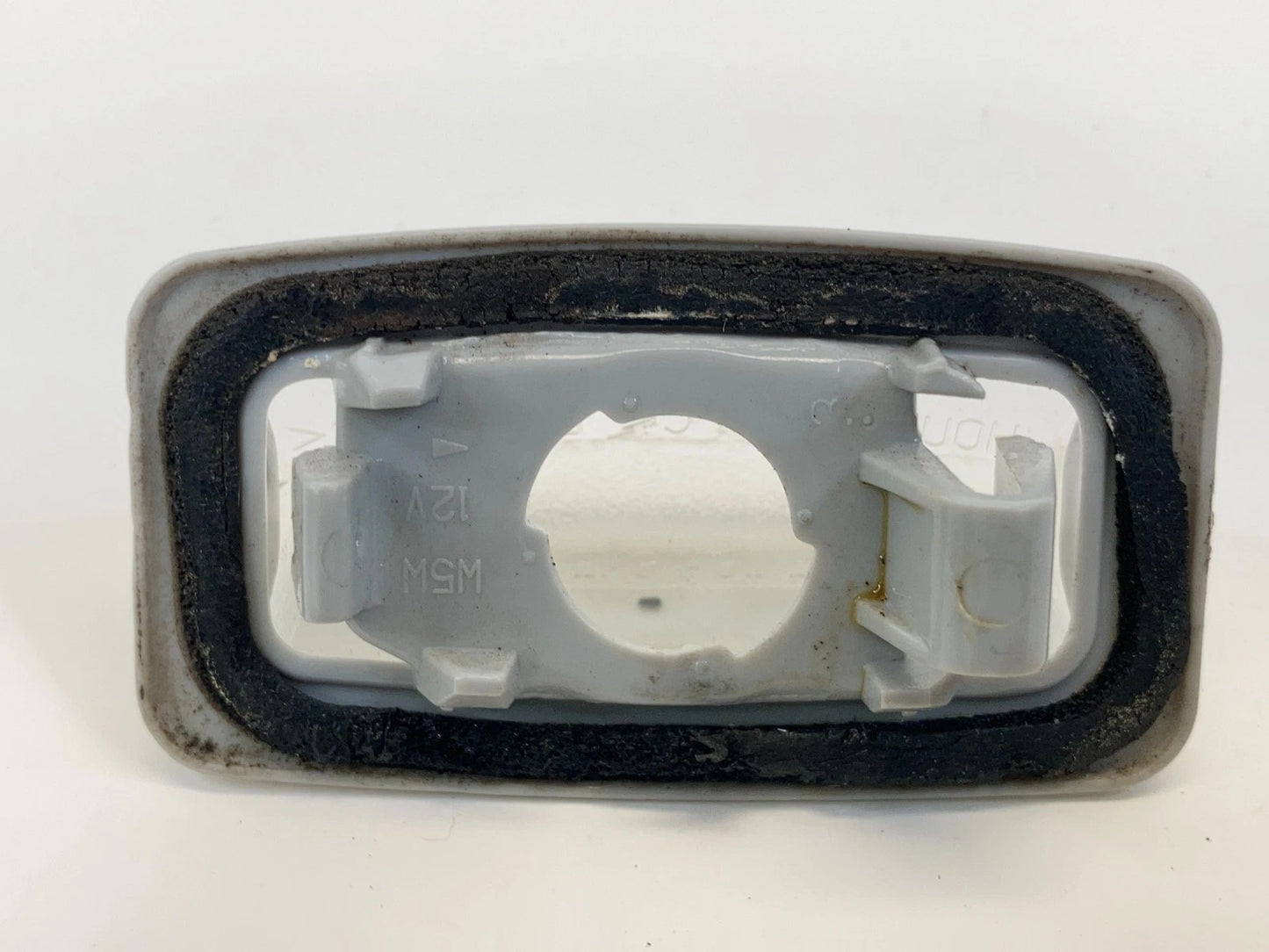 03-08 TOYOTA COROLLA 00-04 AVALON REAR TRUNK LICENSE PLATE LIGHT LAMP OEM