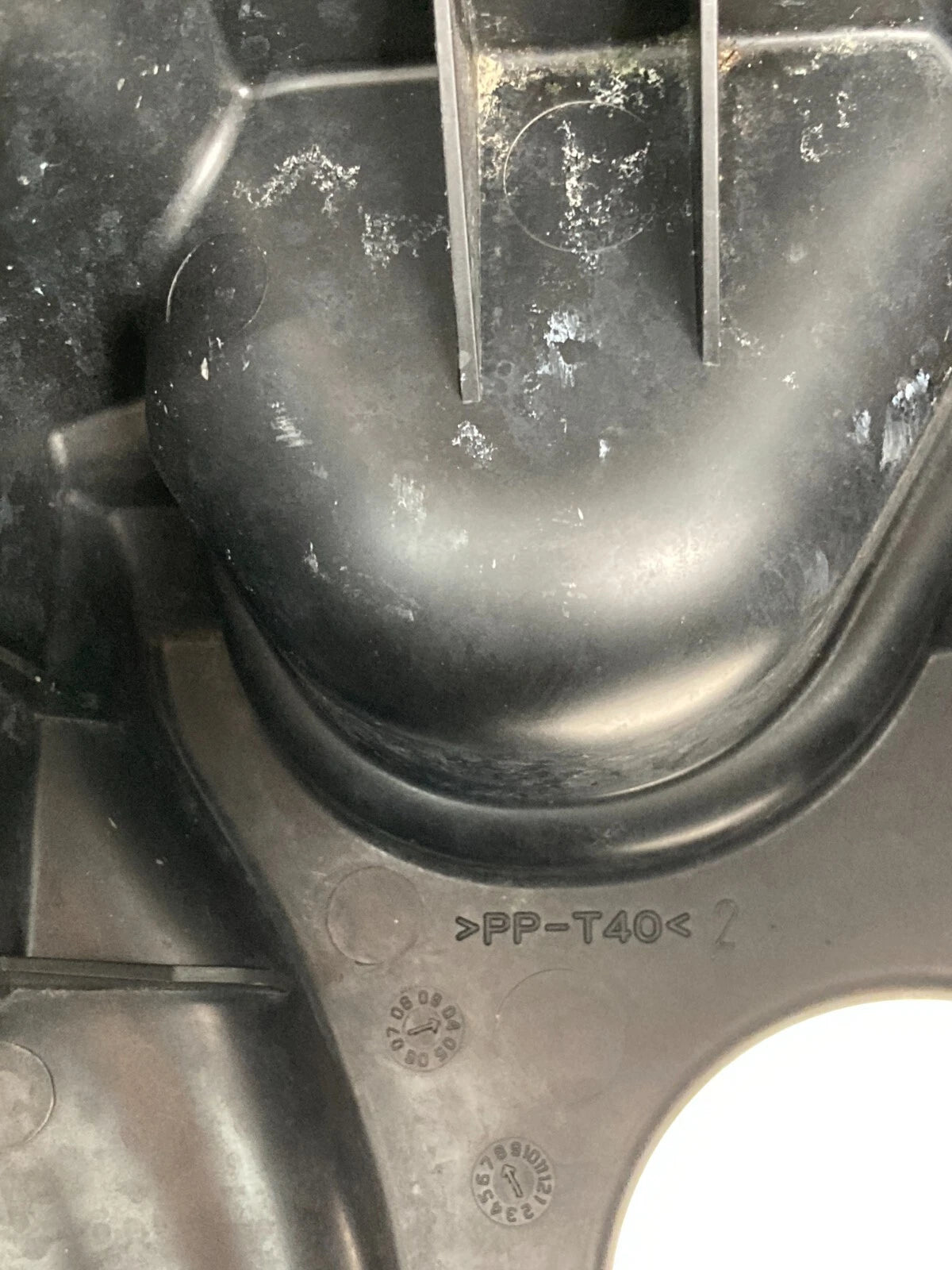 04-09 MAZDA 3 MAZDA3 2.0L 16V CVT LOWER CASE AIR INTAKE CLEANER BOX COVER OEM