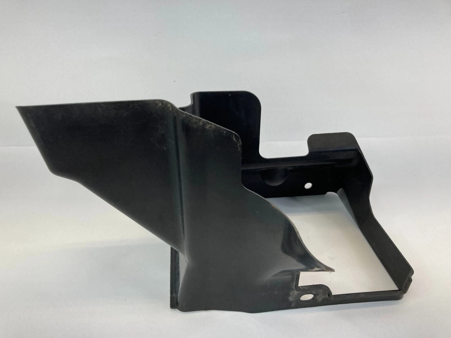 2009-2017 MITSUBISHI LANCER TURBO TRANSMISSION OIL COOLER AIR DUCT OEM 2920A223