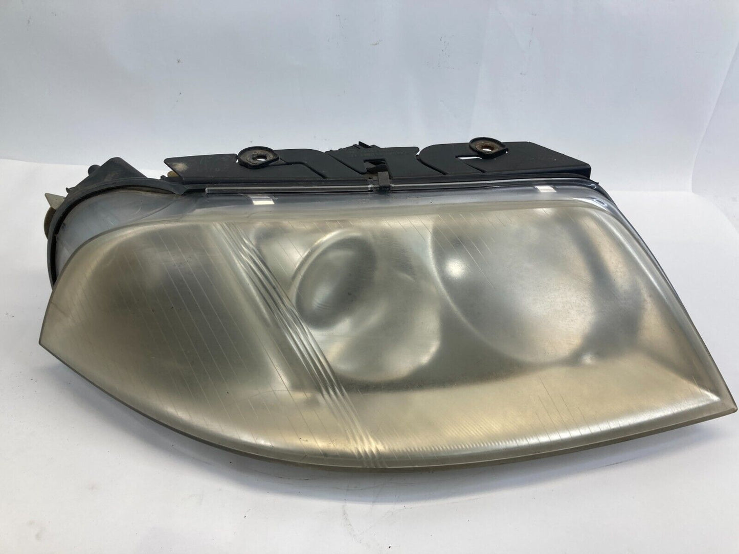 2001-2005 Volkswagen Passat Front Right Headlight Light Headlamp 3BO-941-016-AQ