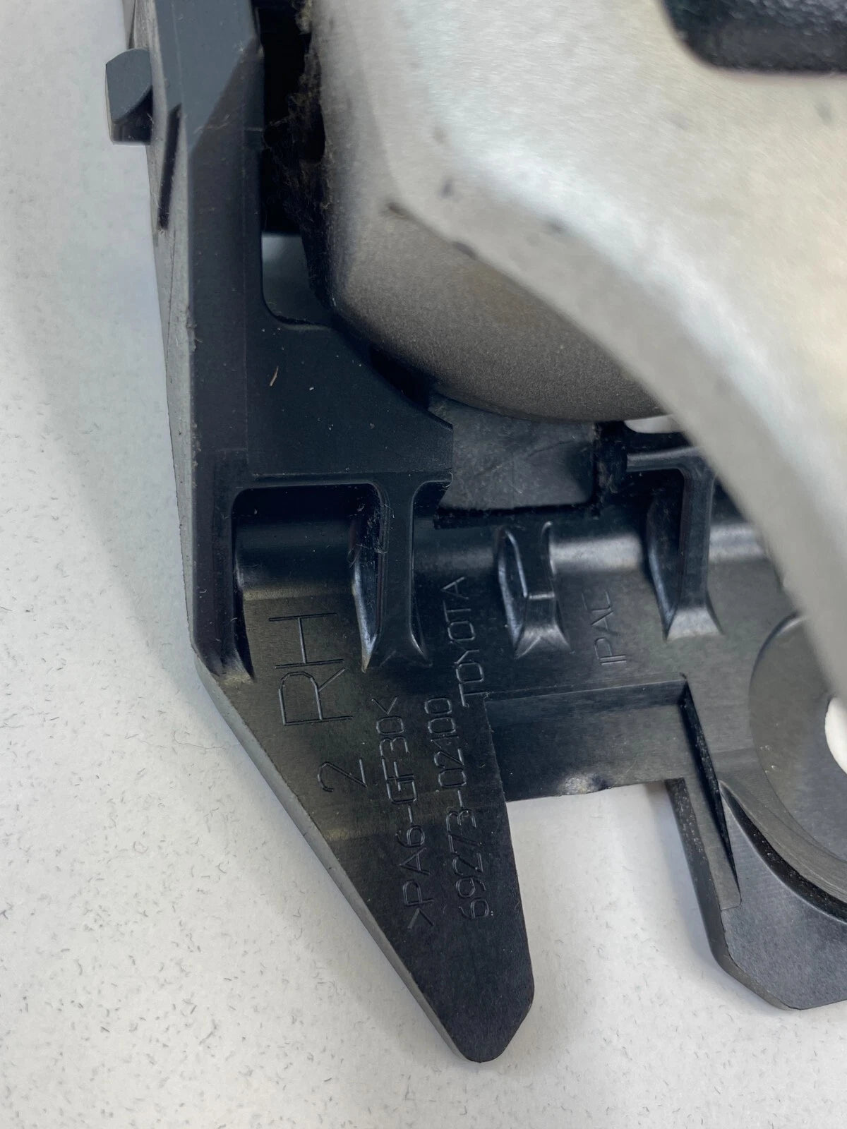 2009-2013 TOYOTA MATRIX COROLLA REAR RIGHT BACK SIDE INTERIOR DOOR HANDLE OEM