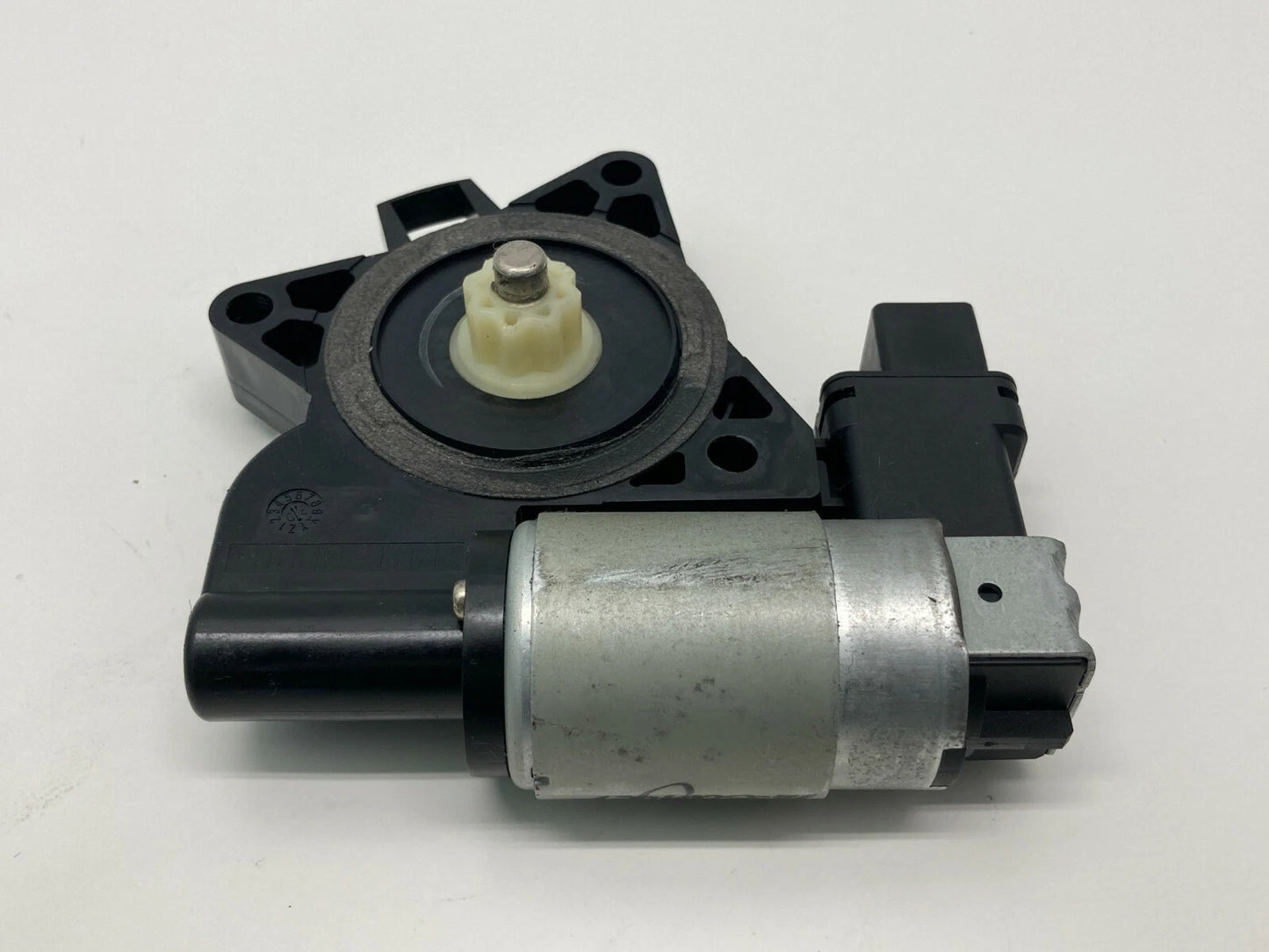 03-08 MAZDA6 04-09 MAZDA3 FRONT RIGHT PASSENGER SIDE DOOR WINDOW MOTOR GJ6A5858X