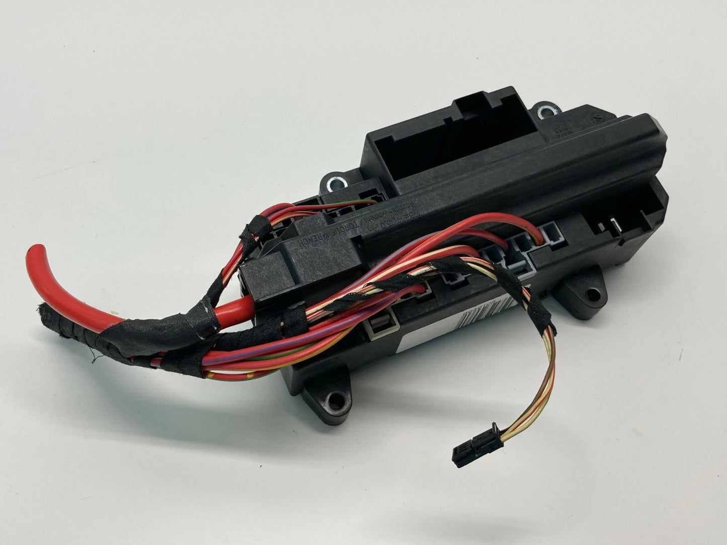2002-2005 BMW 745I TRUNK RIGHT FUSE RELAY POWER DISTRIBUTION BOX 61136900583 OEM