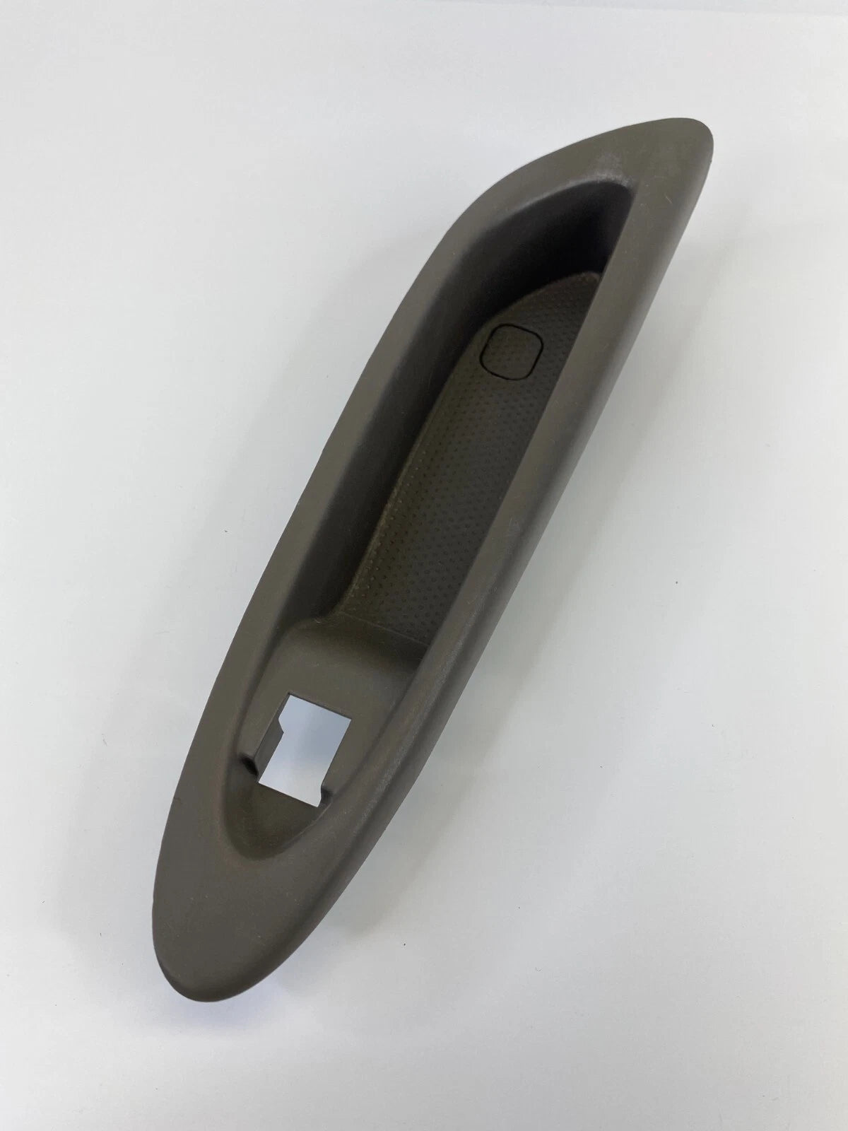 2000-2003 MAZDA MPV FRONT RIGHT SIDE DOOR WINDOW SWITCH BEZEL TRIM LC63-68-4L1