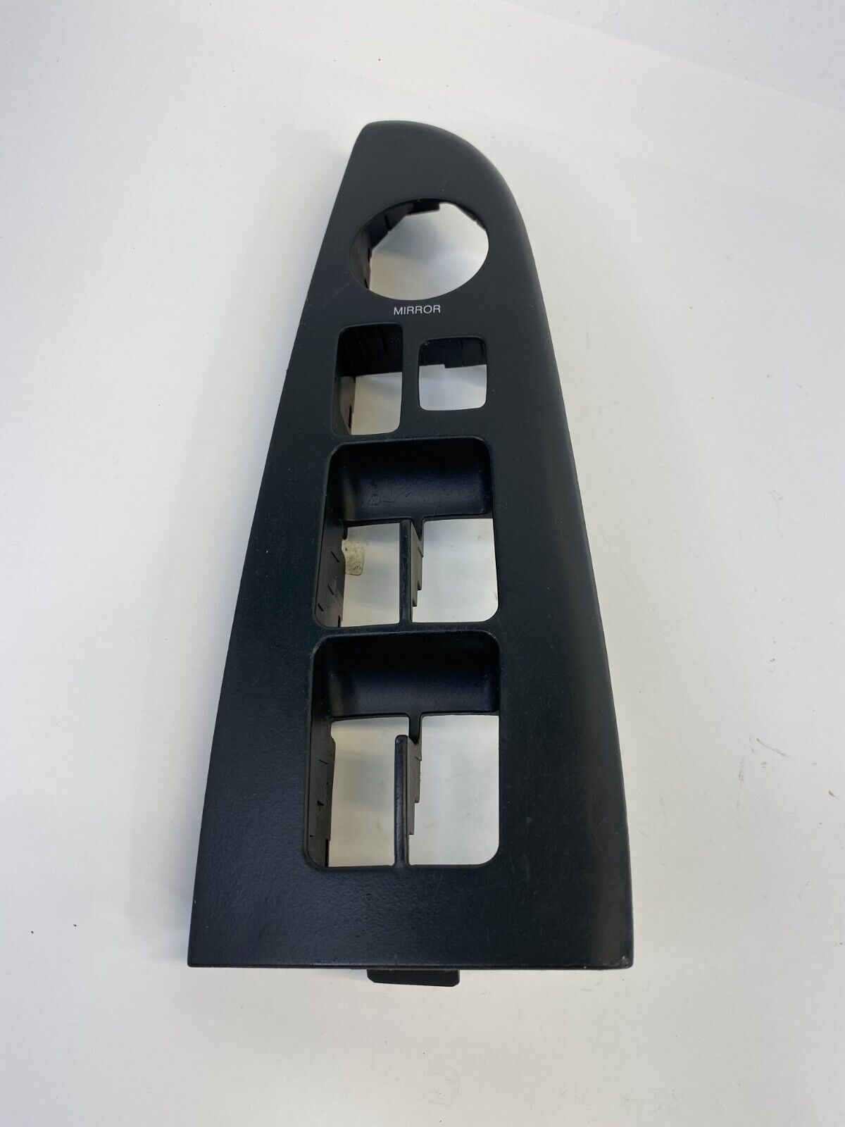 2007-2010 Hyundai Elantra Front Left Door Power Window Switch Bezel 93570-2H010