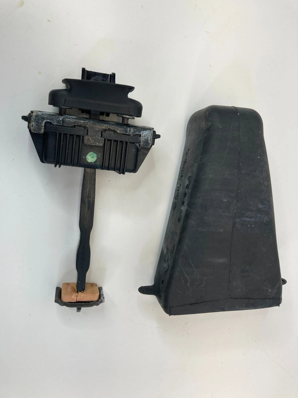 2009 2010 BMW 535I XDRIVE REAR RIGHT SIDE DOOR CHECK STOP STOPPER DETENT OEM