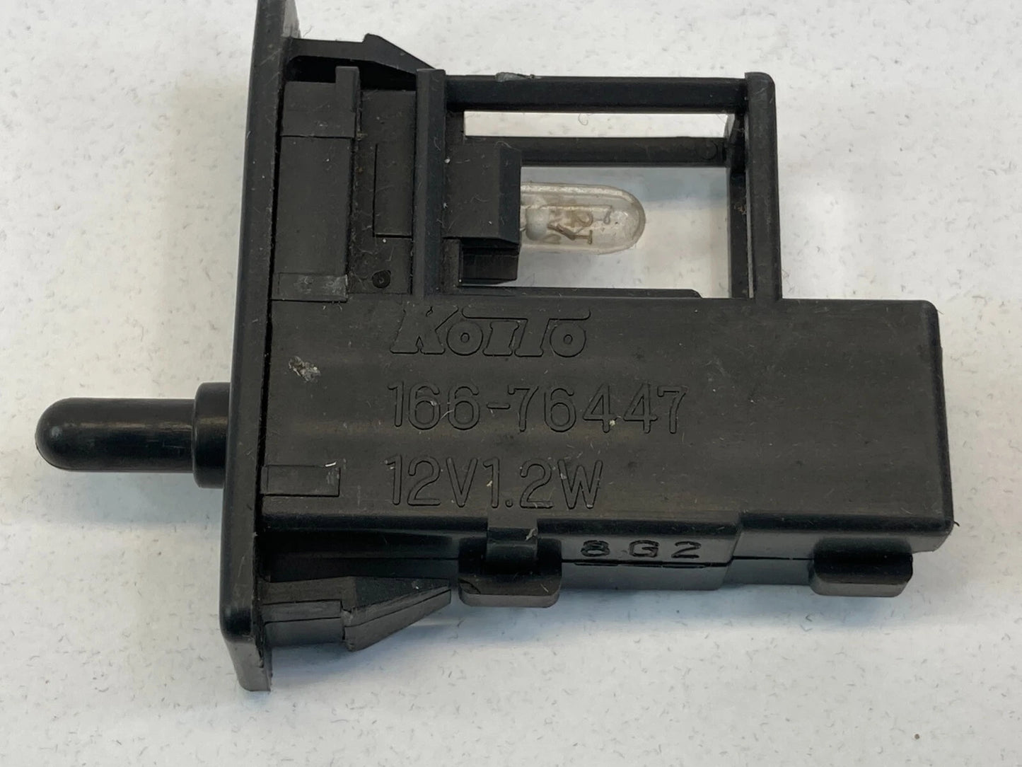 1997-2011 TOYOTA CAMRY FRONT PASSENGER GLOVE BOX DOOR LIGHT SWITCH 81260-33030