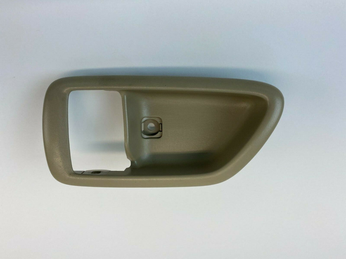 2000 2001 2002 2003 2004 Toyota Avalon Front Left Inner Door Handle Bezel Trim