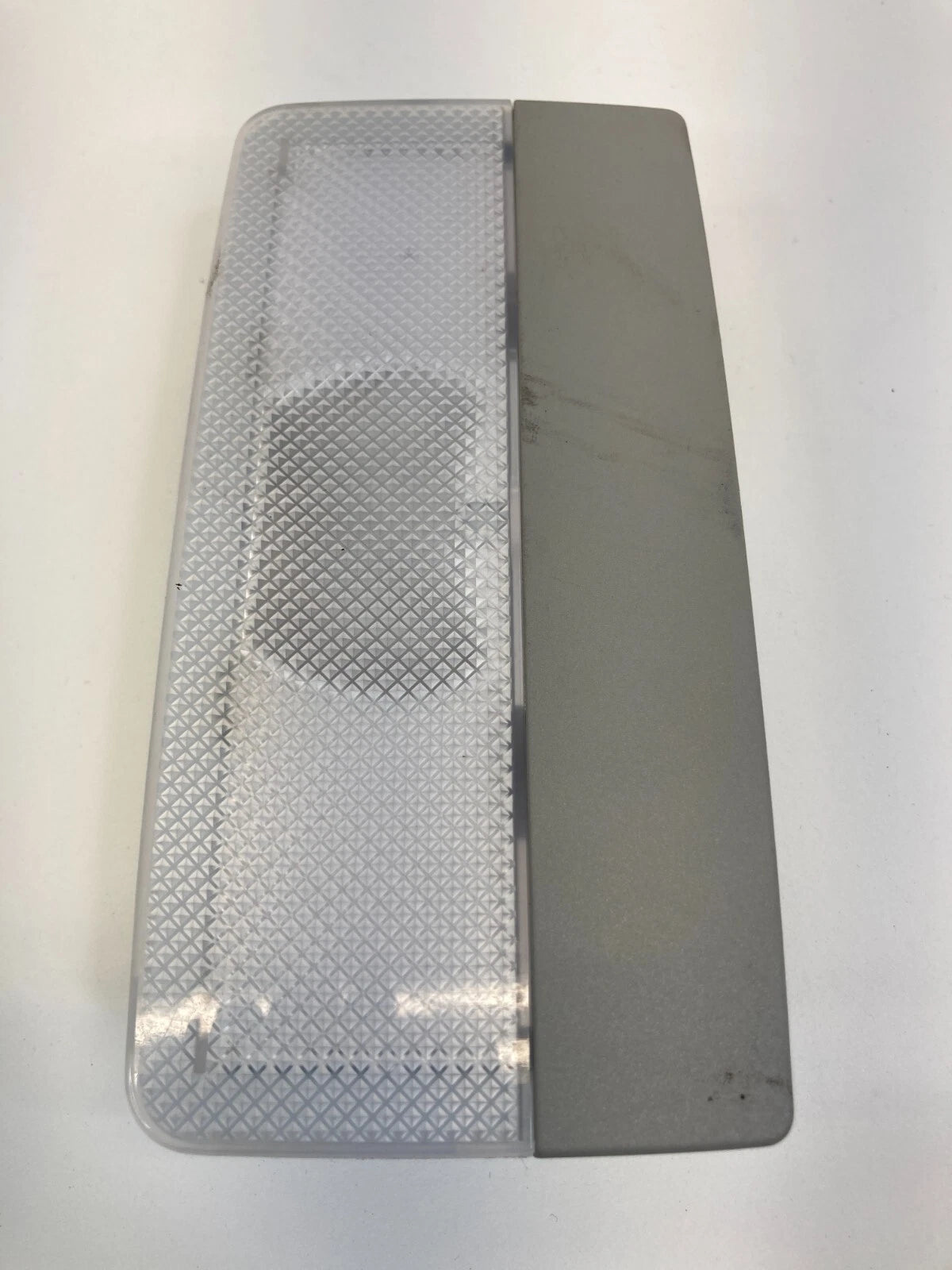 2010-2017 CHEVROLET EQUINOX GMC TERRAIN ROOF DOME MAP LIGHT LAMP OEM