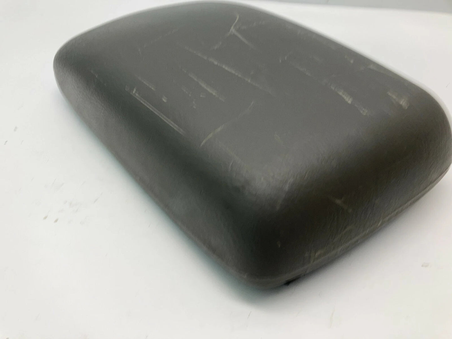 2005 2006 2007 JEEP LIBERTY SPORT ARM REST LID CENTER CONSOLE COVER LID OEM