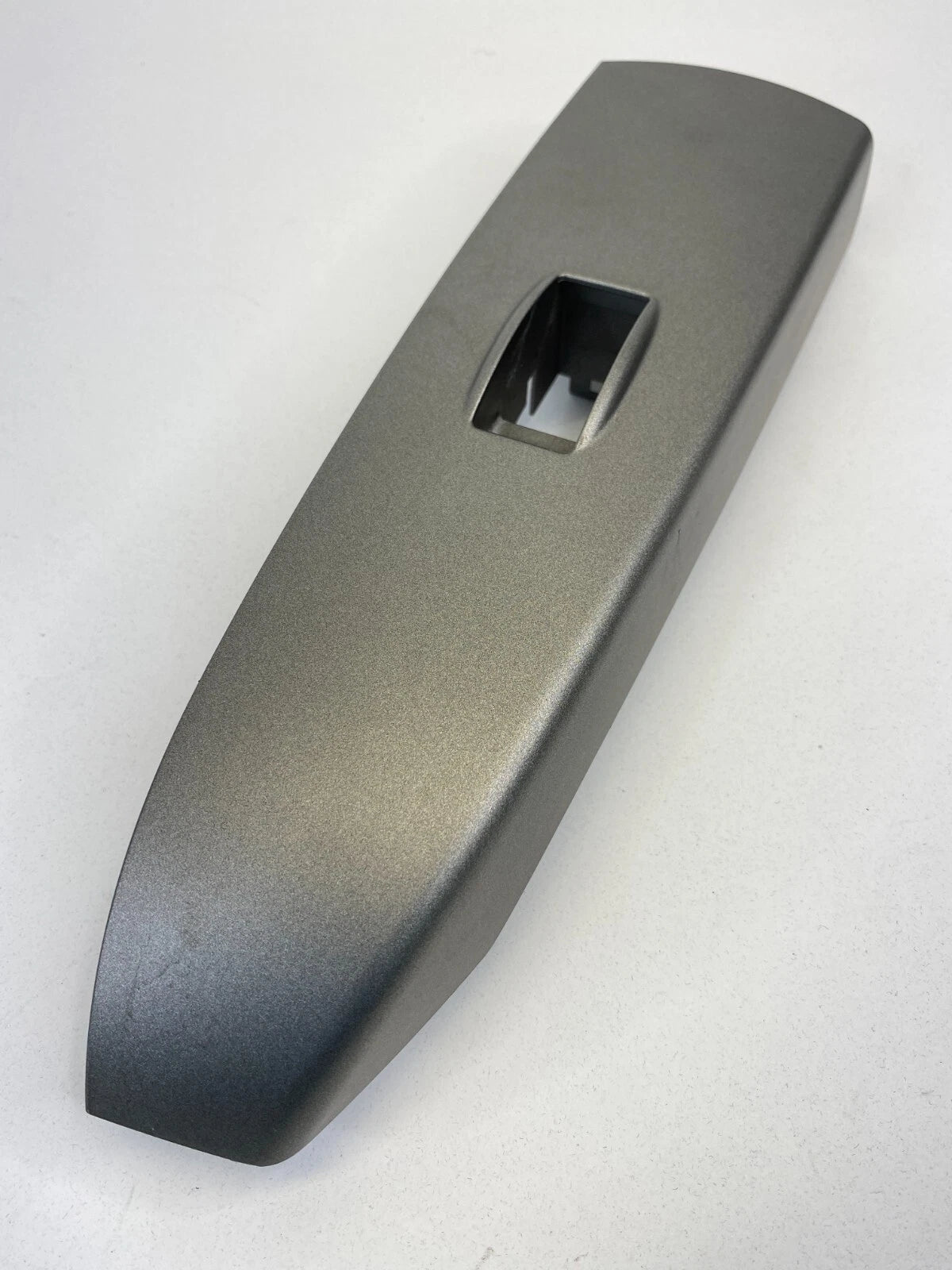 2004-2009 TOYOTA PRIUS REAR RIGHT SIDE DOOR WINDOW SWITCH BEZEL COVER PANEL