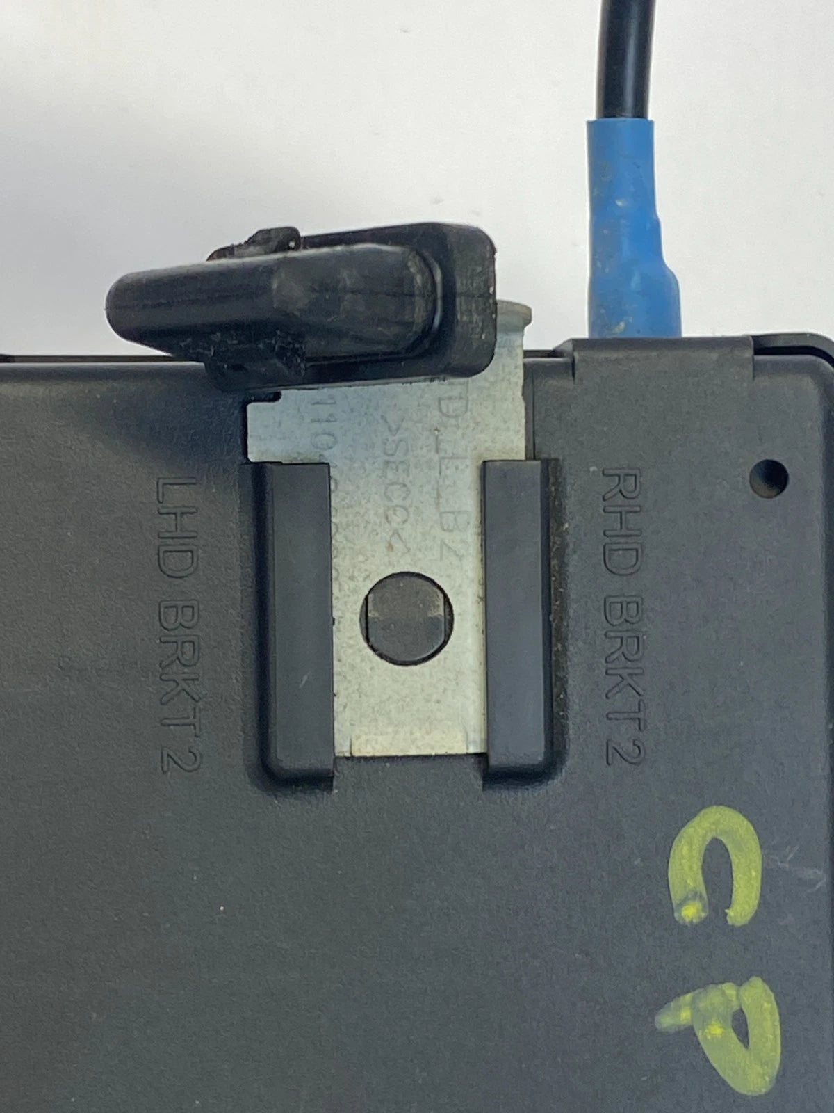 2010-2013 KIA FORTE 2.0L L4 BODY CONTROL MODULE BCM COMPUTER UNIT 954001M472 OEM