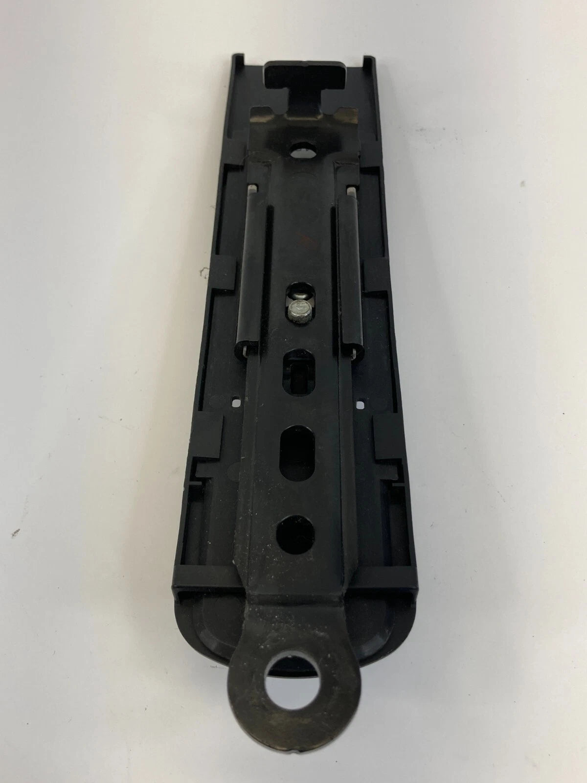 08 09 10 11 FORD FOCUS SEDAN FRONT RIGHT SEAT BELT HEIGHT ADJUSTMENT 34005613