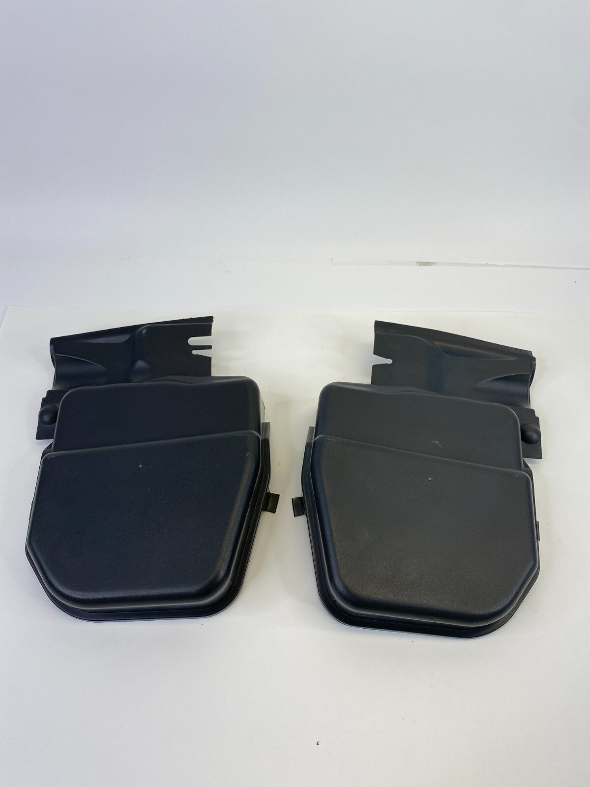 2006 BMW 330xi Left & Right Side Cowl Cabin Air Duct Housing Cover 64316925018