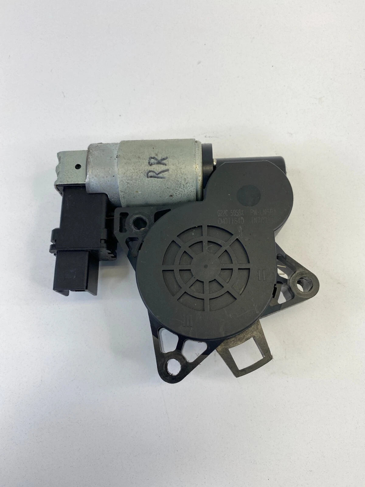 2004-2009 MAZDA 3 MAZDA3 REAR RIGHT SIDE DOOR POWER WINDOW MOTOR G22C5958X OEM