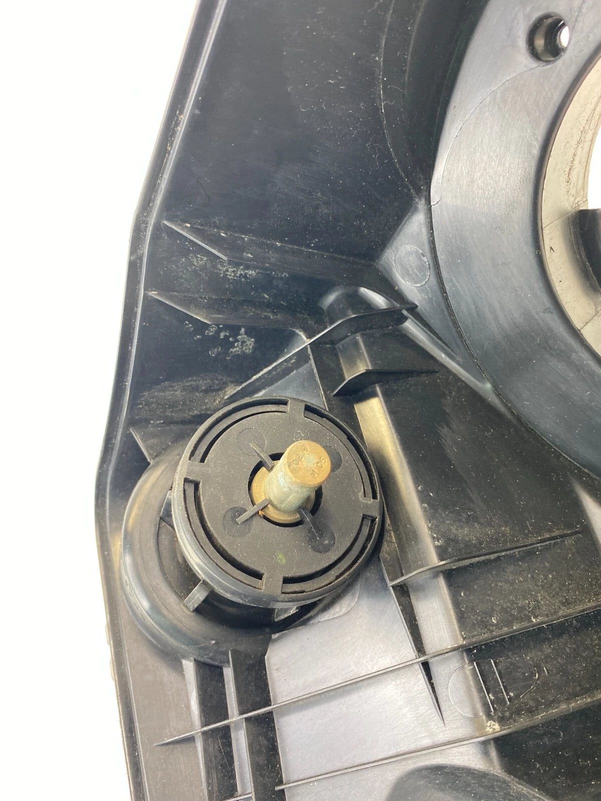 2005-2011 AUDI A6 QUATTRO 4.2L AIR INTAKE CLEANER BOX HOUSING SIDE COVER OEM