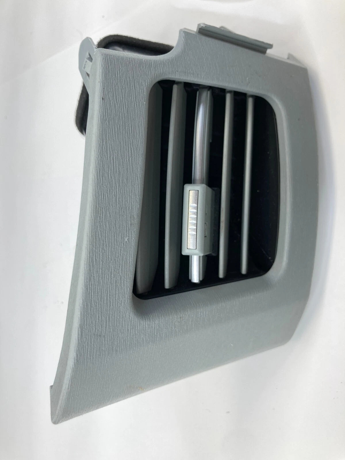 2012-2015 TOYOTA PRIUS DASH RIGHT SIDE AIR VENT GRILLE OUTLET 55662-47030 OEM
