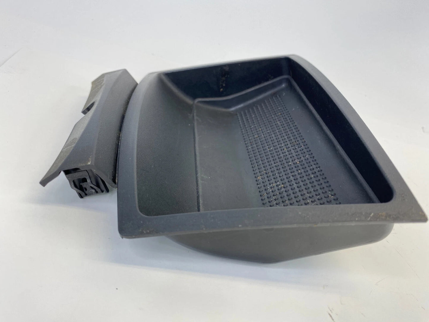 2004-2007 VOLVO S40 FRONT CENTER CONSOLE TRAY STORAGE COMPARTMENT 8687478 OEM
