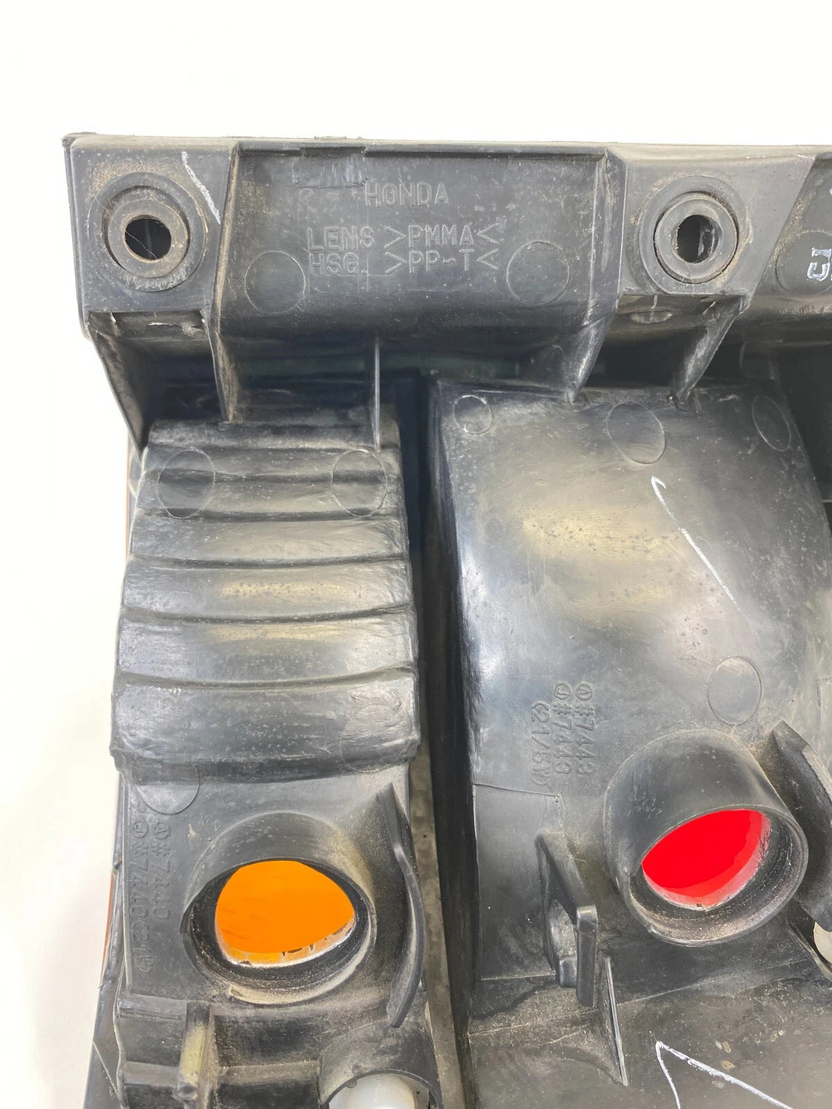 2002-2004 HONDA ODYSSEY REAR LEFT DRIVER SIDE TAIL LIGHT OUTER TAILLIGHT OEM