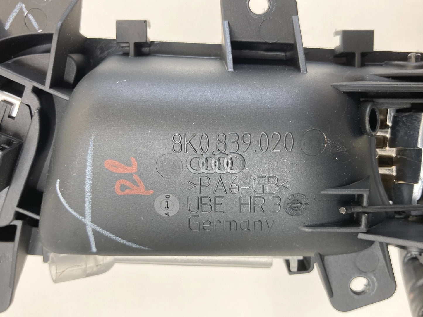 09-16 AUDI A4 QUATTRO REAR RIGHT INTERIOR DOOR HANDLE W LOCK SWITCH 8K0839020