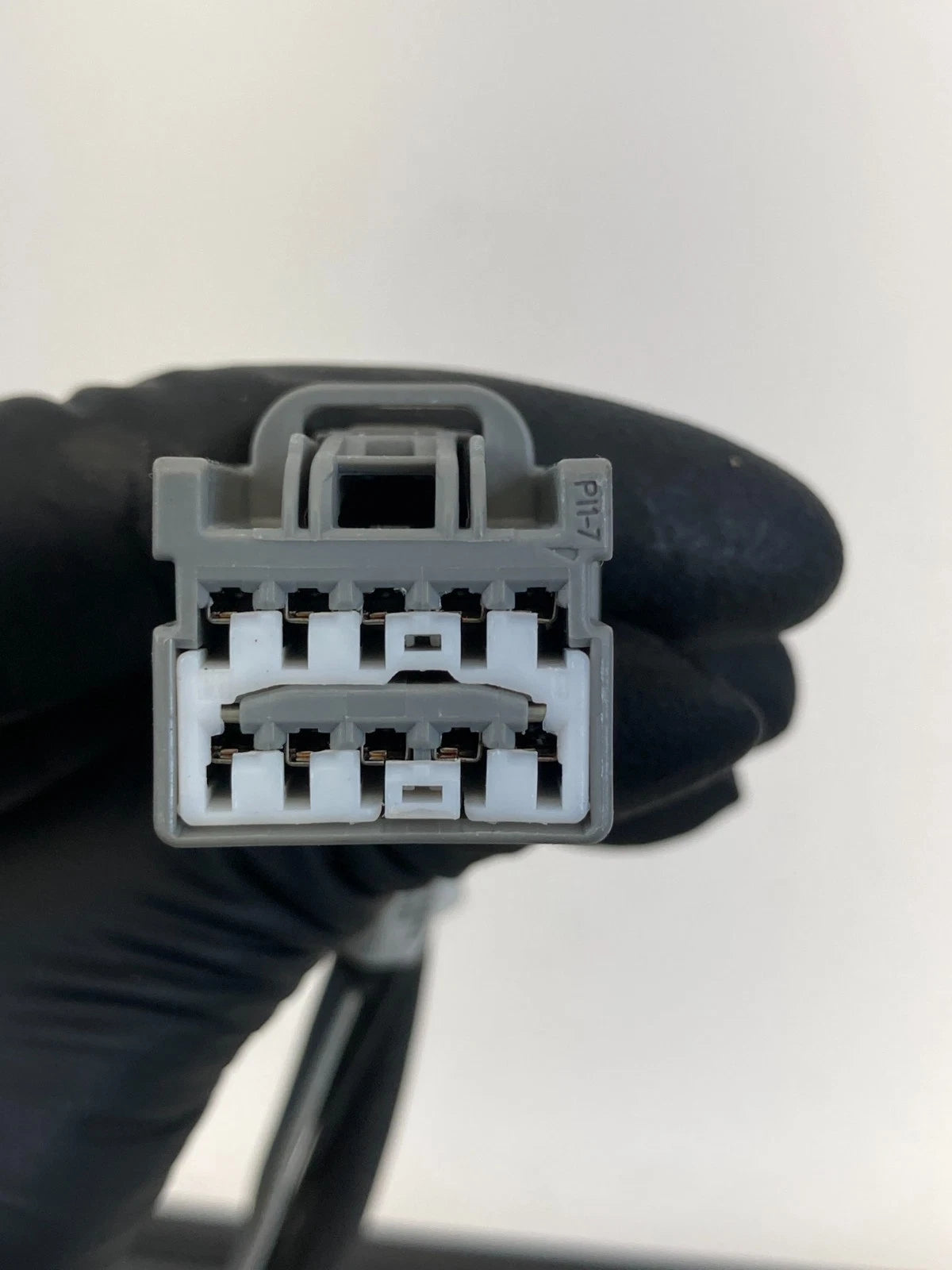 2015-2017 Chrysler 200 Rear Trunk Lid Molding License Plate Lamp w Camera OEM