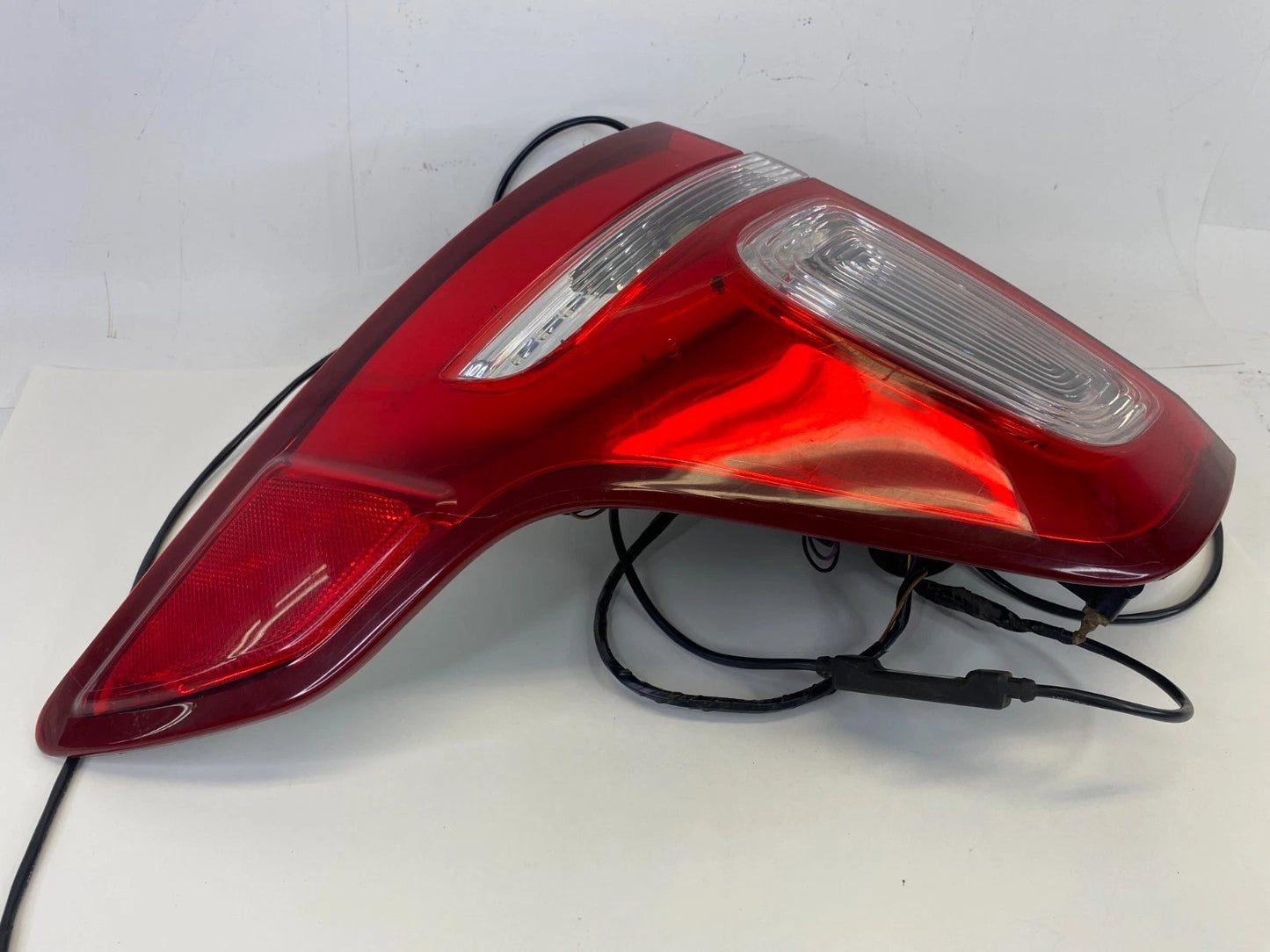 2013-2015 Ford Police Interceptor Utility Rear Left Side Taillight Tail Lamp OEM