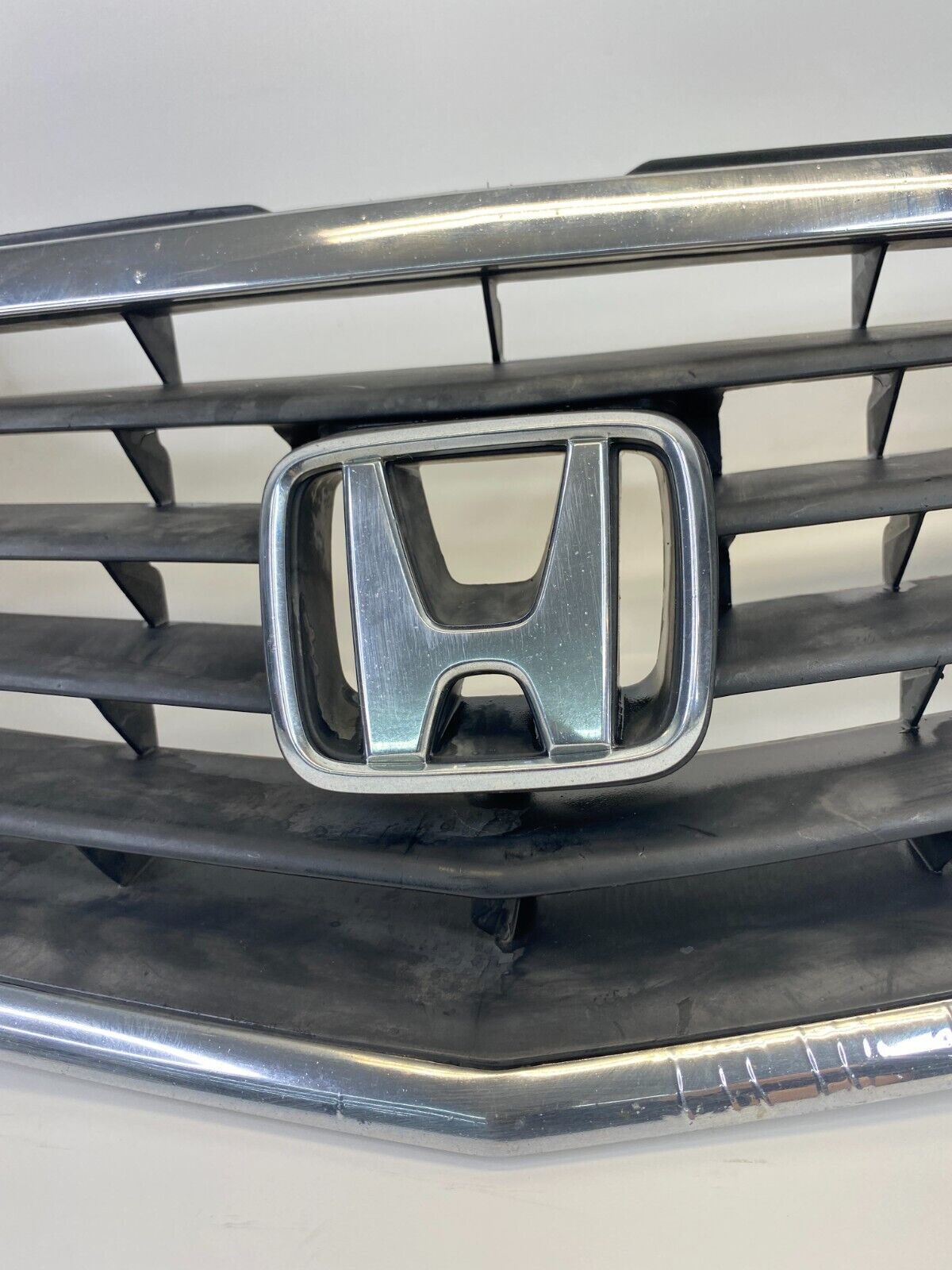 1999-2001 Honda Odyssey Front Bumper Center Grill Grille Trim 71121-S0X-A0 OEM