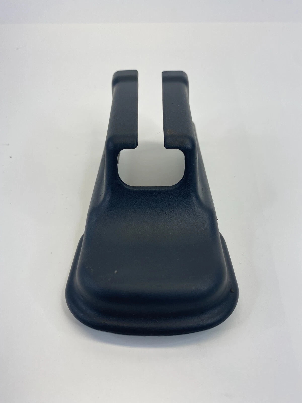 2000-2004 TOYOTA TUNDRA FRONT LEFT SEAT INNER REAR TRACK COVER TRIM 72137-0C030
