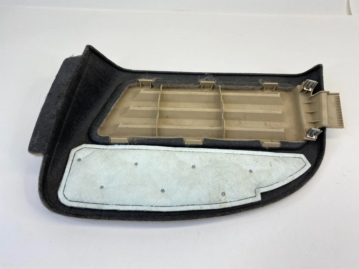 08-13 BUICK ENCLAVE INNER REAR LEFT QUARTER PANEL PRESSURE RELIEF VENT 15858033