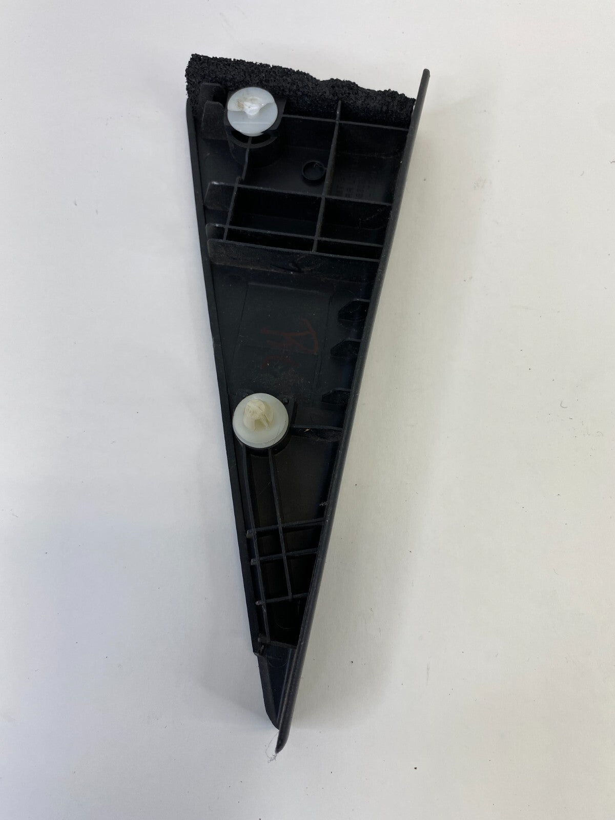 2008-2010 Saturn Vue Rear Right Interior Door Corner Cover Trim 96630815 OEM