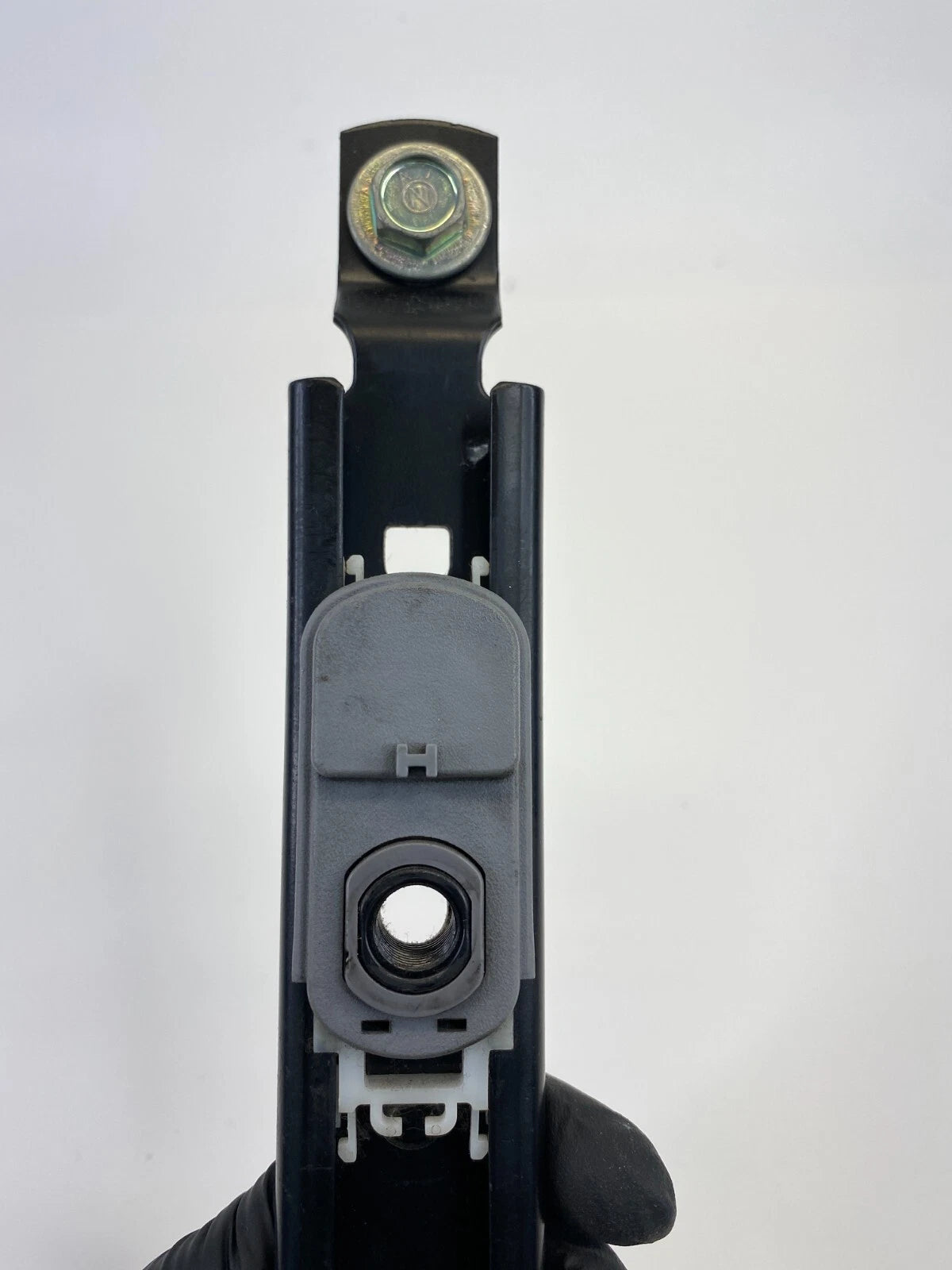 2005 2006 HYUNDAI ELANTRA FRONT LEFT DRIVER SEAT BELT ADJUSTER HEIGHT OEM