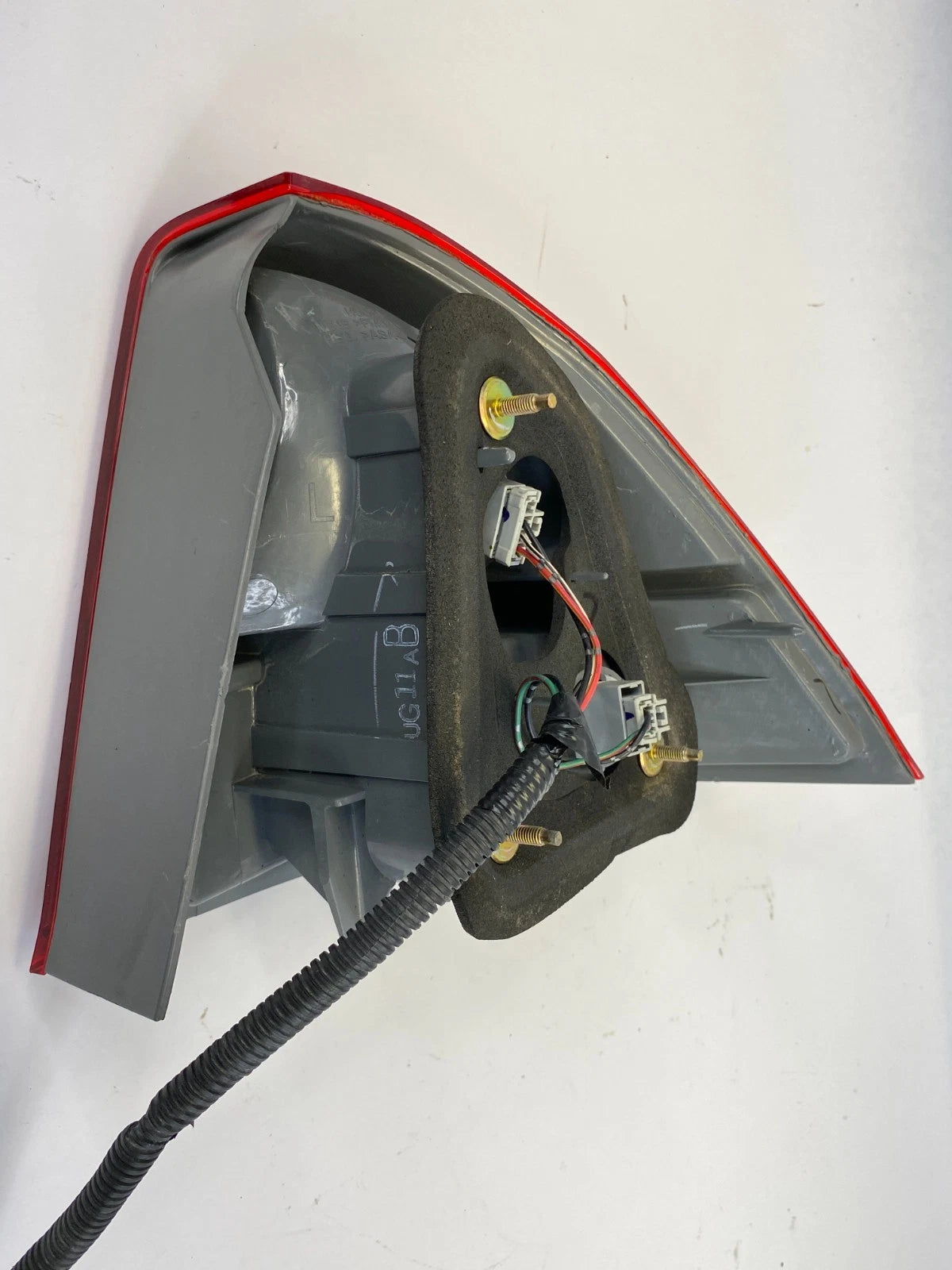 2001 2002 HONDA CIVIC SEDAN TAIL LIGHT TAILLIGHT LAMP LEFT DRIVER SIDE OUTER OEM